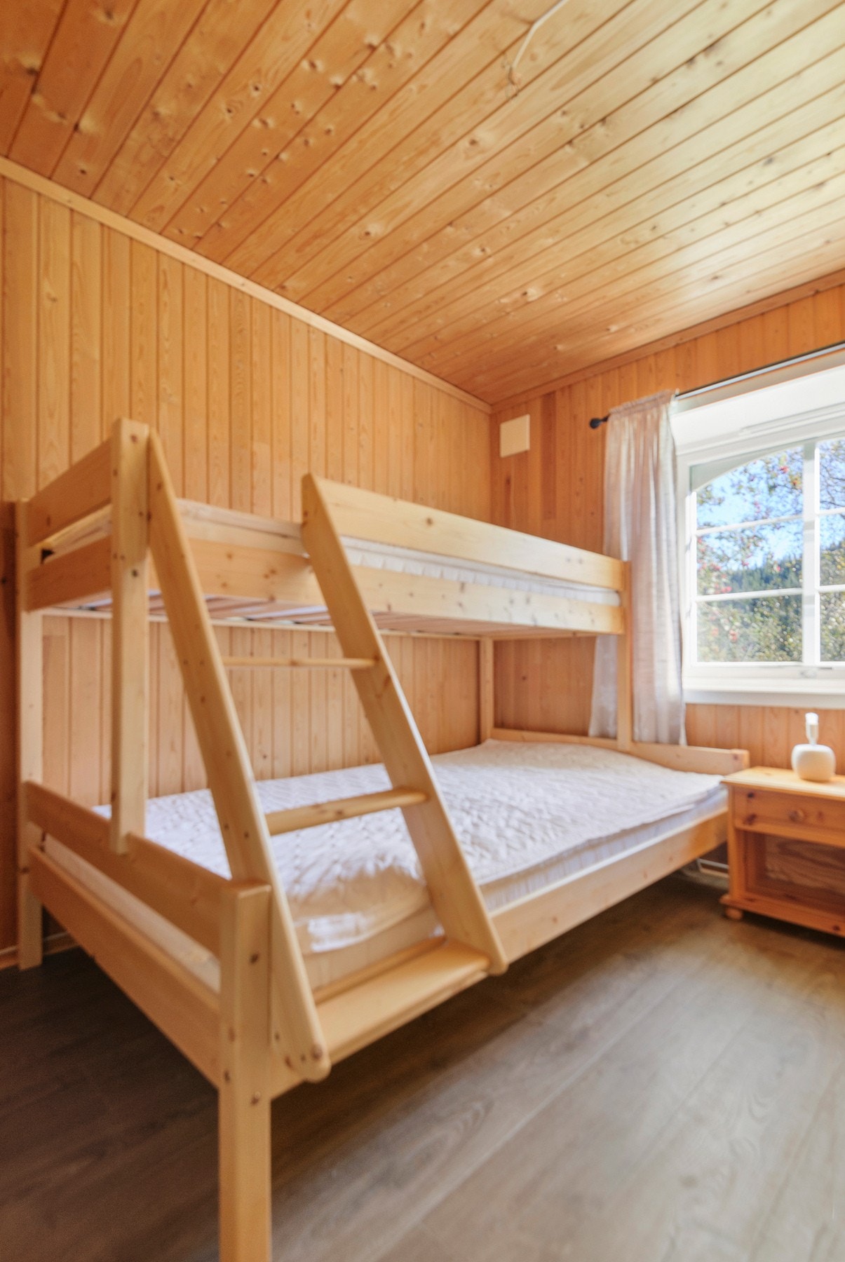 Bod på 6,5m² som brukes til soverom (ikke godkjent). Galleribilde