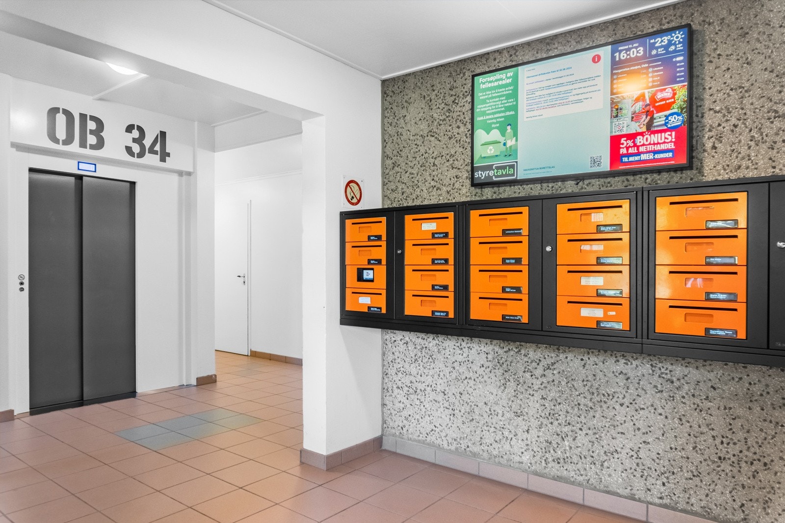 - Postkasse og heisene tar deg rett til leiligheten - Galleribilde