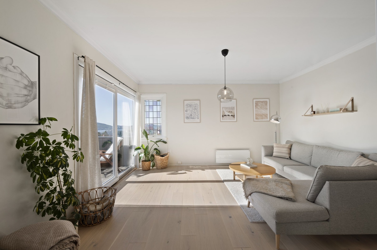 Velkommen til Søndre Øyjorden 65 - En pen og romslig selveierleilighet over 2 etasje med attraktiv beliggenhet i Ytre Sandviken. Galleribilde