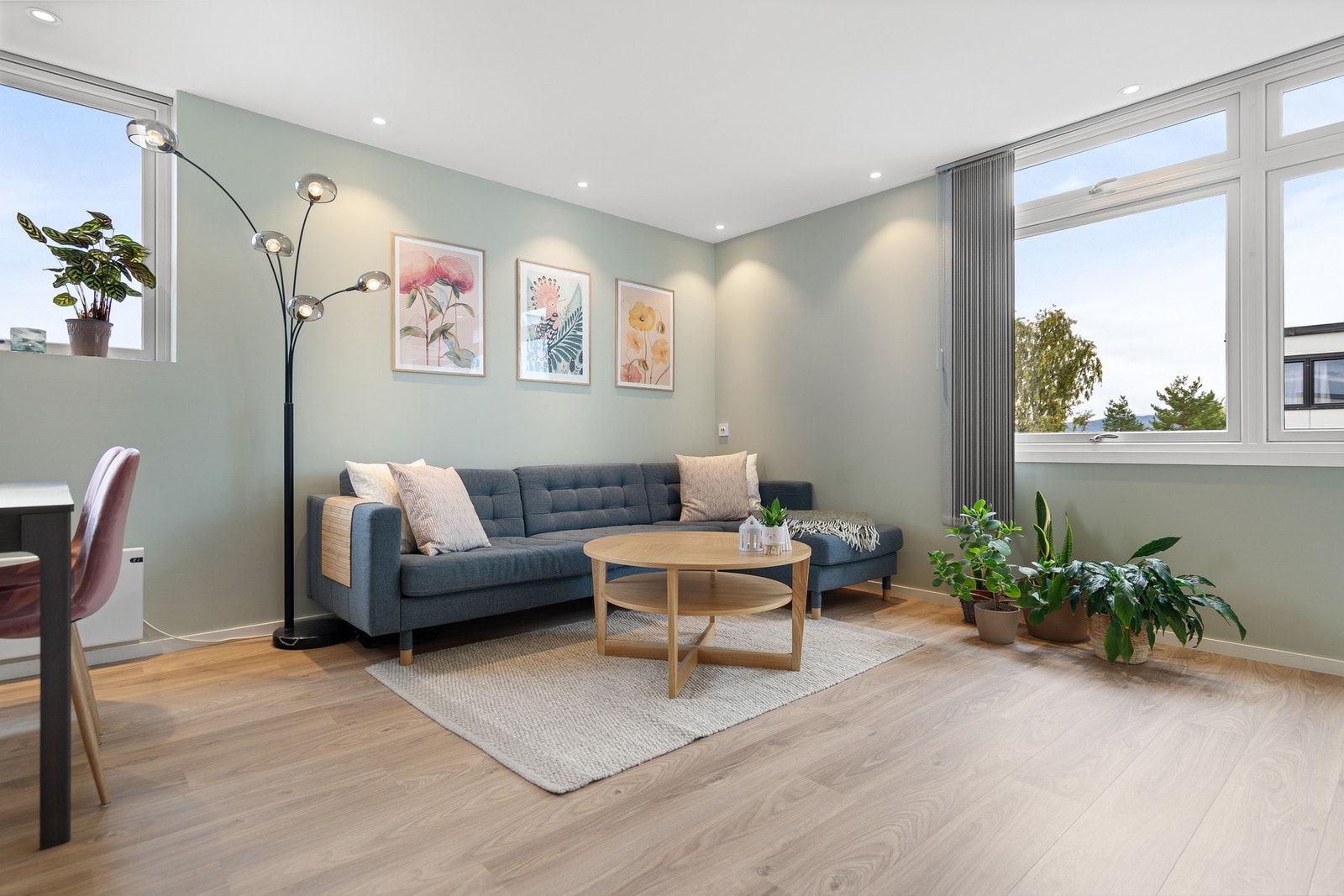 Rålekker og moderne 2-roms toppleilighet. Galleribilde