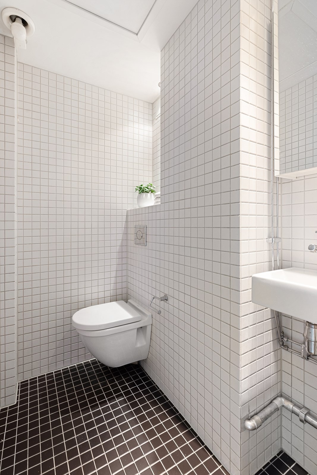 I en hektisk hverdag er det en stor fordel å ha et ekstra rom for tannpuss, sminking etc. Galleribilde