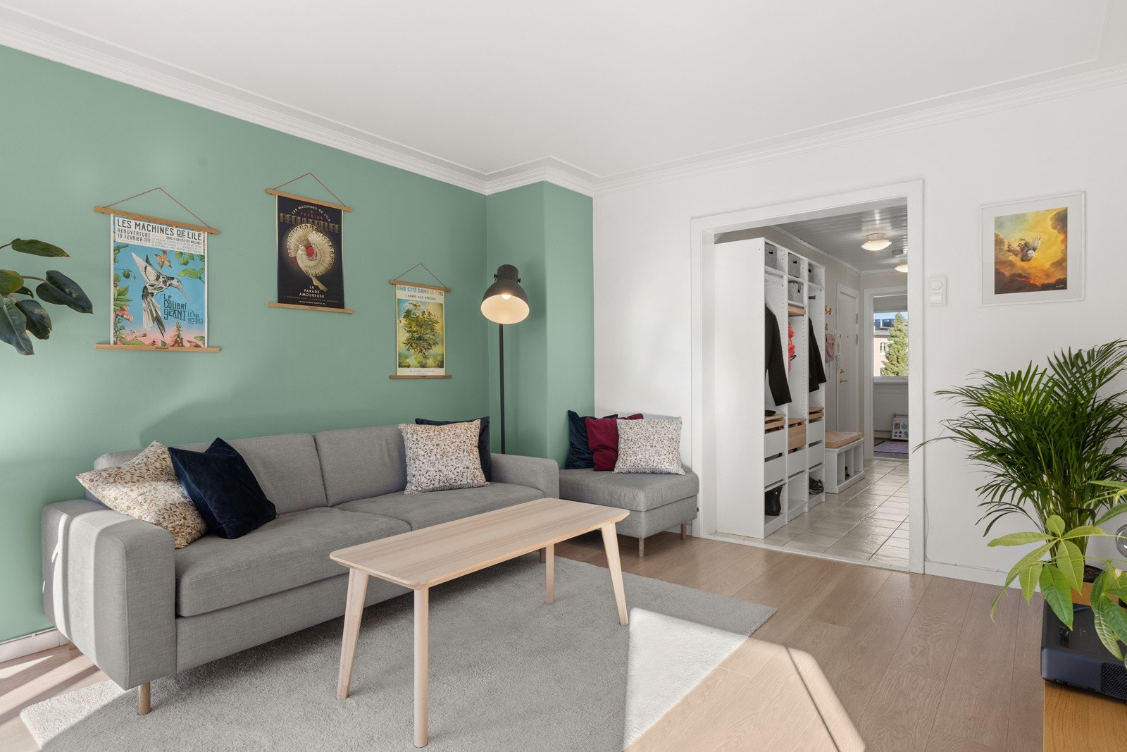 Boligen har en meget praktisk og luftig planløsning. Galleribilde