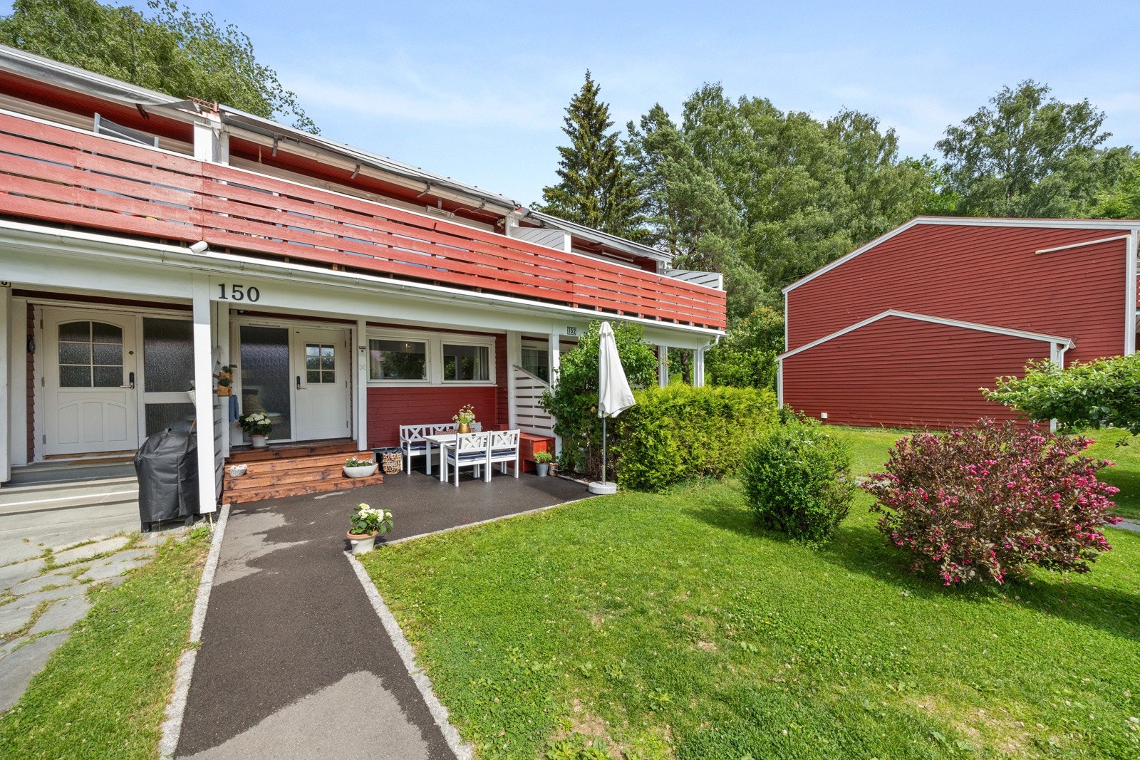 Velkommen til Engerjordet 150, presentert av eiendomsmegler Edvard Chapsang ved EIE eiendomsmegling avdeling Sandvika. Galleribilde