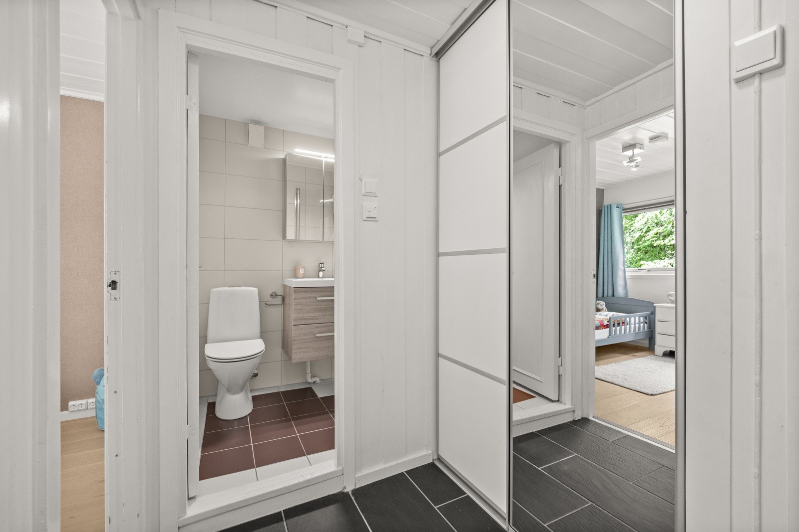 Gang i 1. etasje. Galleribilde