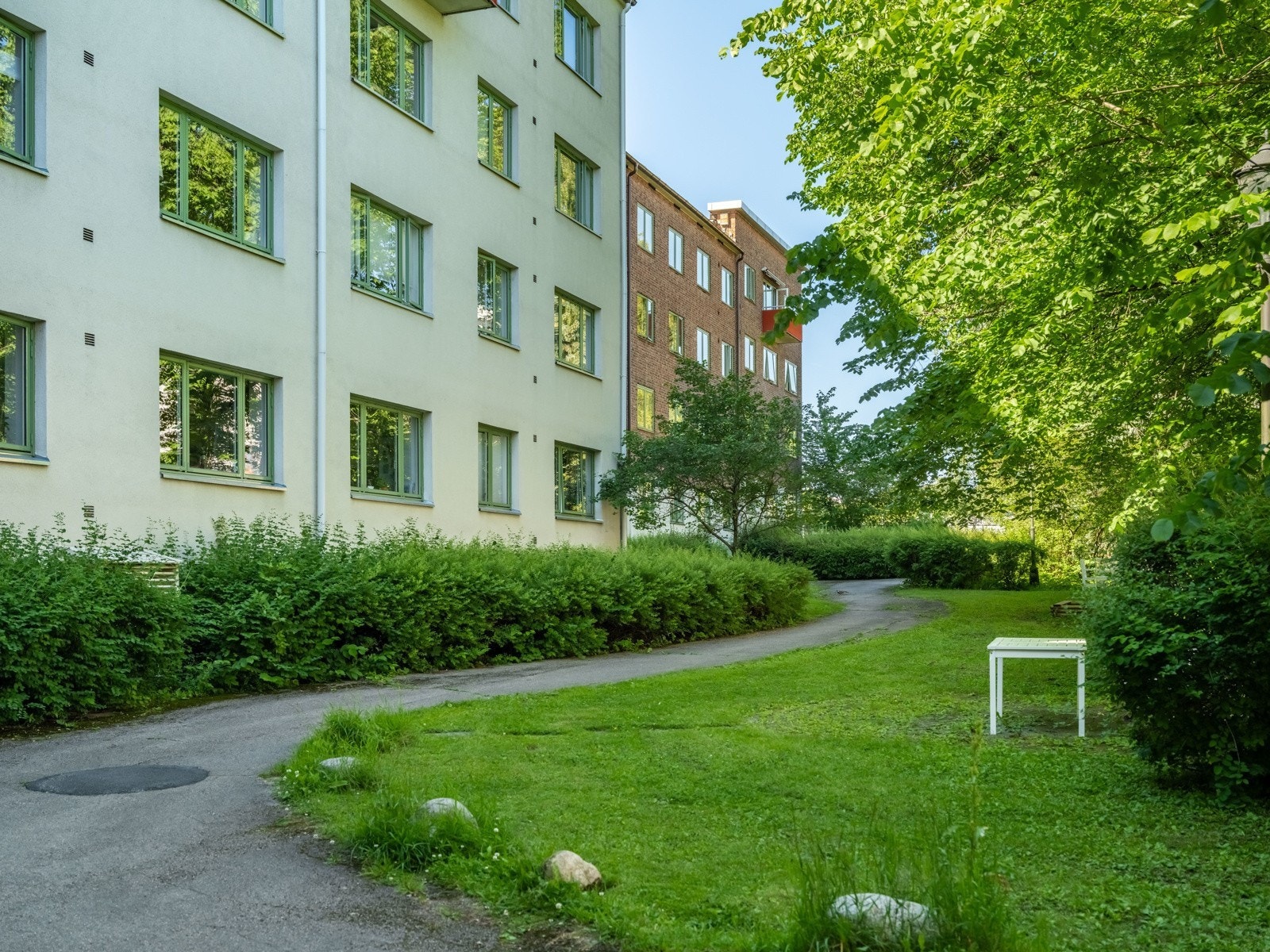 Her ser du den første av i alt to bakgårder. Galleribilde