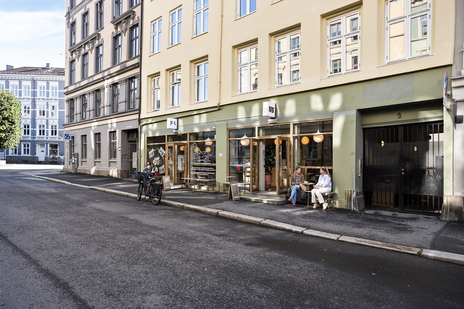 Rathkes gate er en enveiskjørt gate Galleribilde