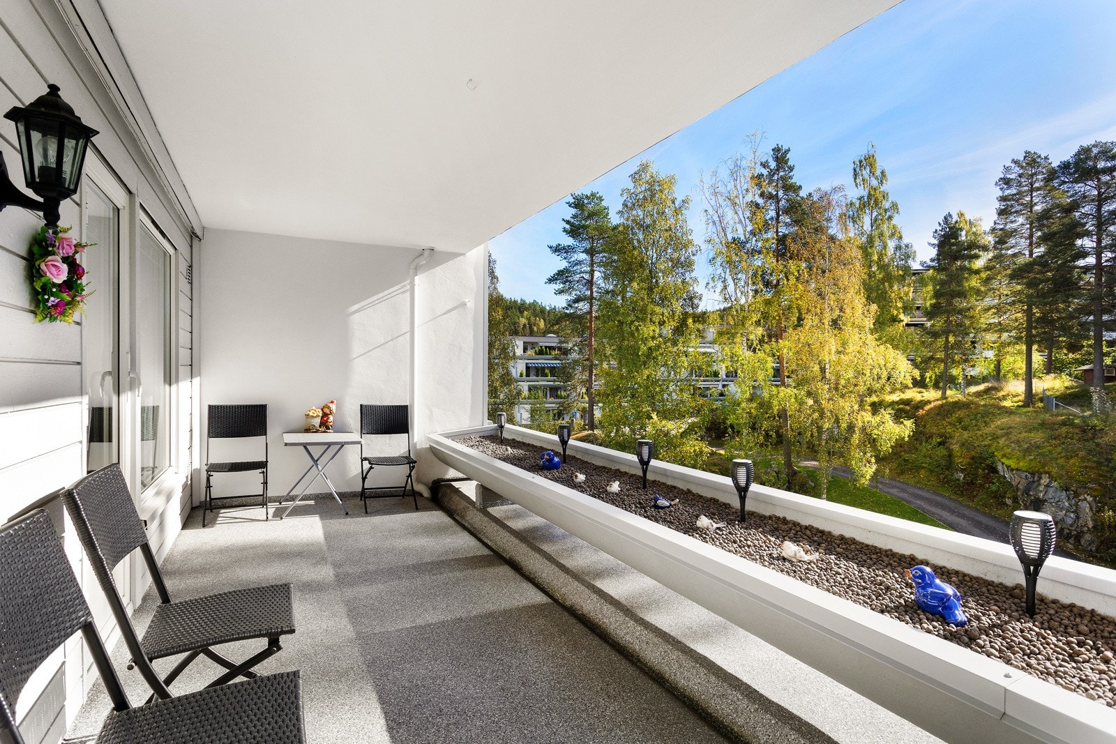 Camilla Schrøder ved Din Lokale Eiendomsmegler EIE Stovner har gleden av å presentere Ragnhild Schibbyes vei 60! Galleribilde