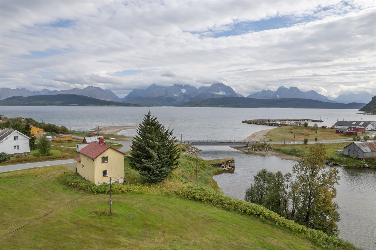 Velkommen til Oldervikvegen 491 presentert av Hjem Eiendomsmegling! Galleribilde