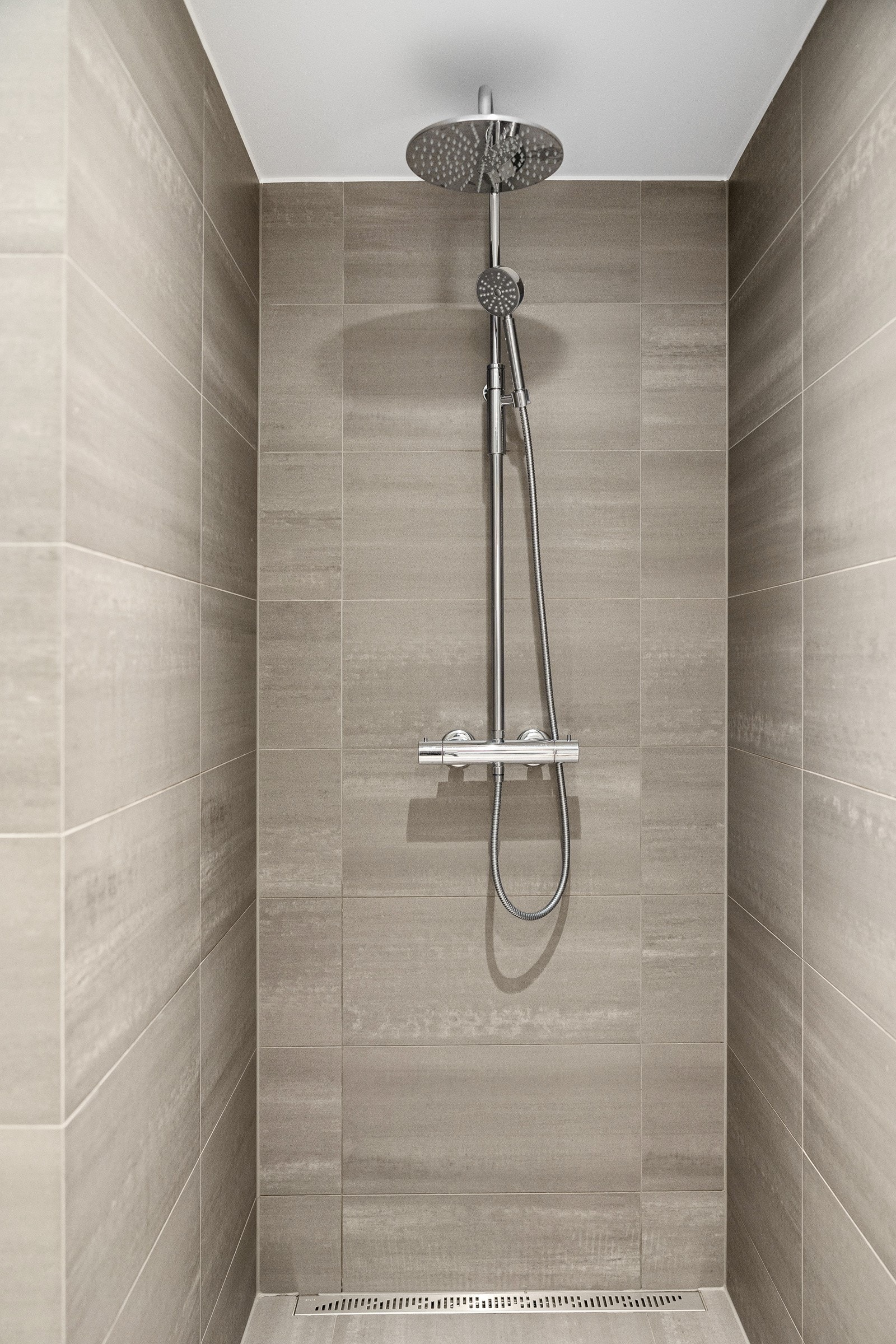 Det er varmtvann og oppvarming inkludert i felleskostnadene. Galleribilde