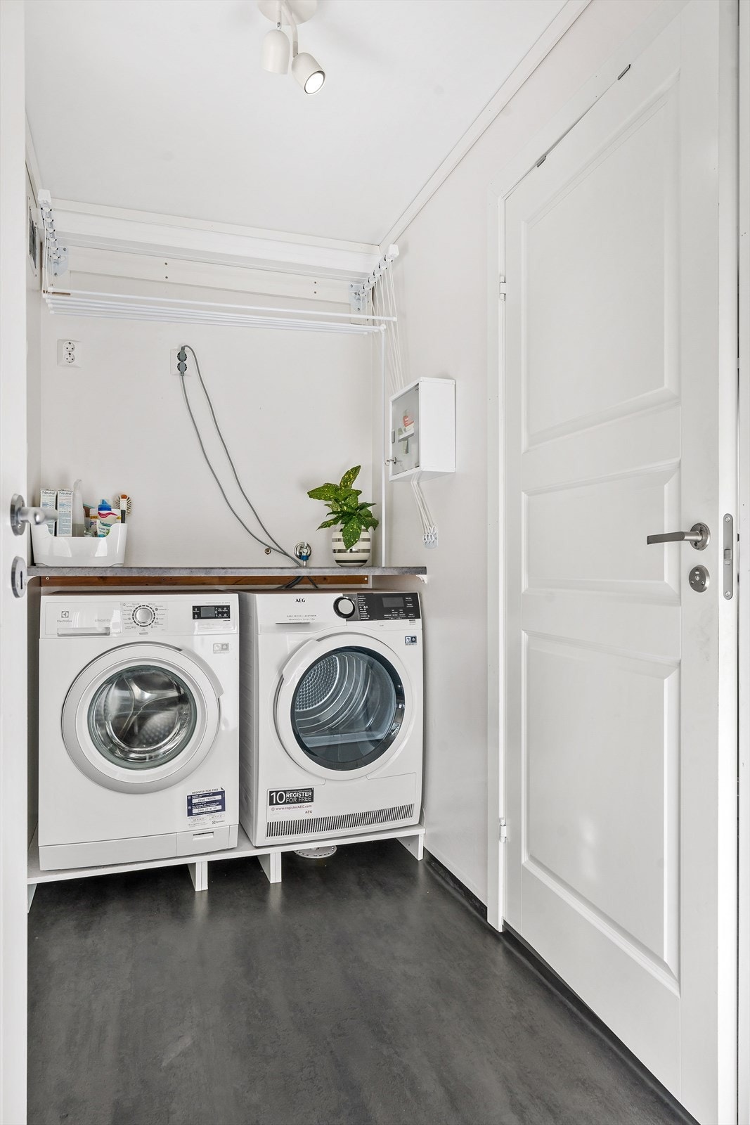 1. etg: Vaskerom Galleribilde