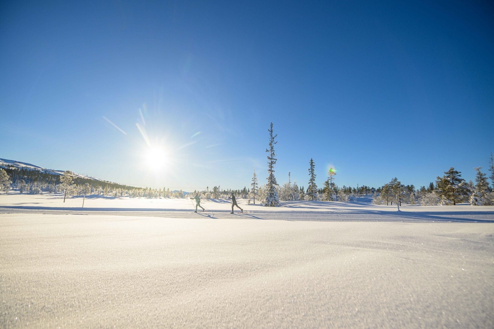 På Tururfjell finner du langrennsspor som strekker seg milevis innover vidda i den vakre fjellheimen. Om du vil kan du på ski helt fra Turufjell til Hemsedal. Galleribilde