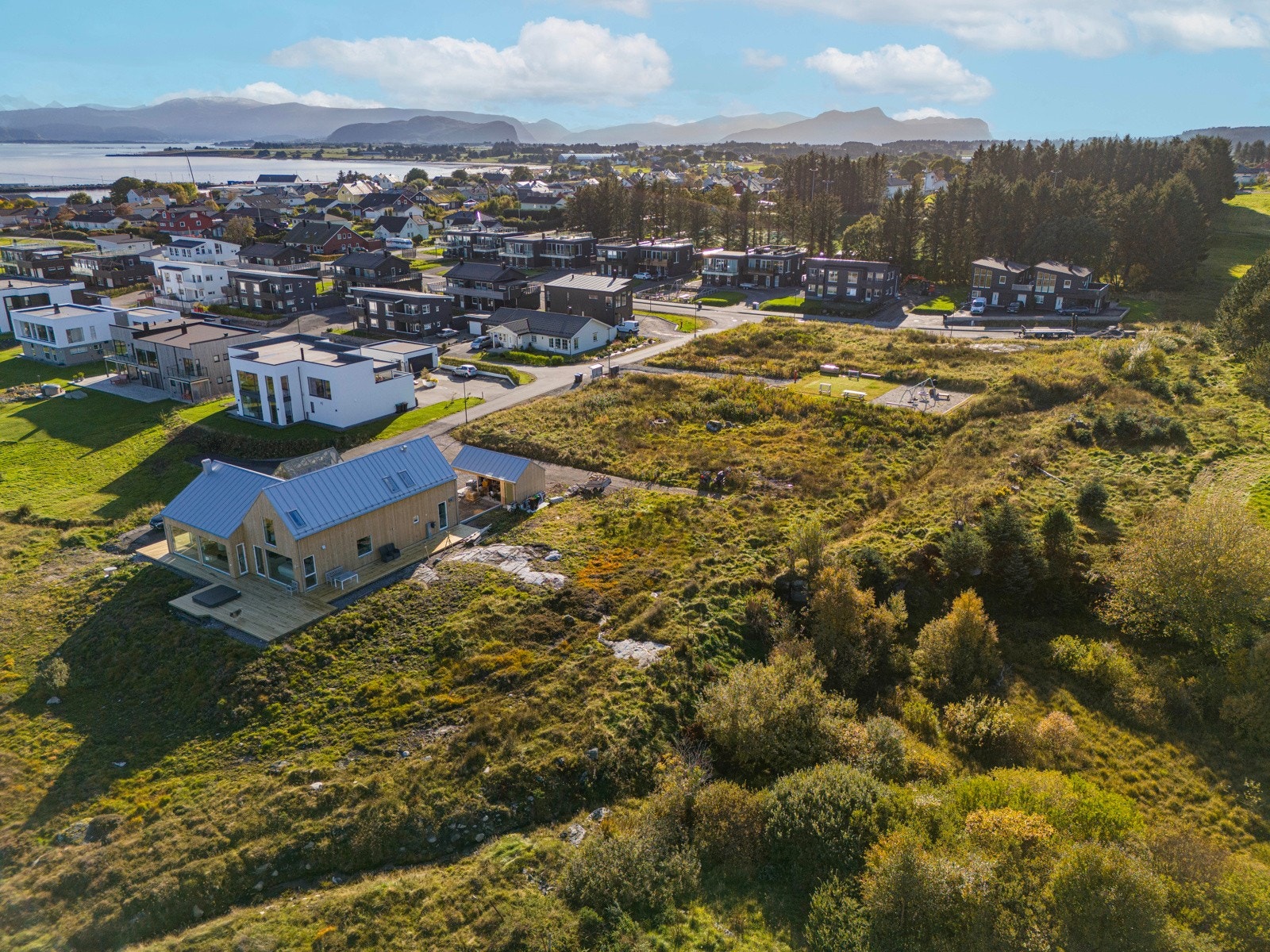 Du kan fritt velge hustype/ byggefirma - realiser din husdrøm. Galleribilde