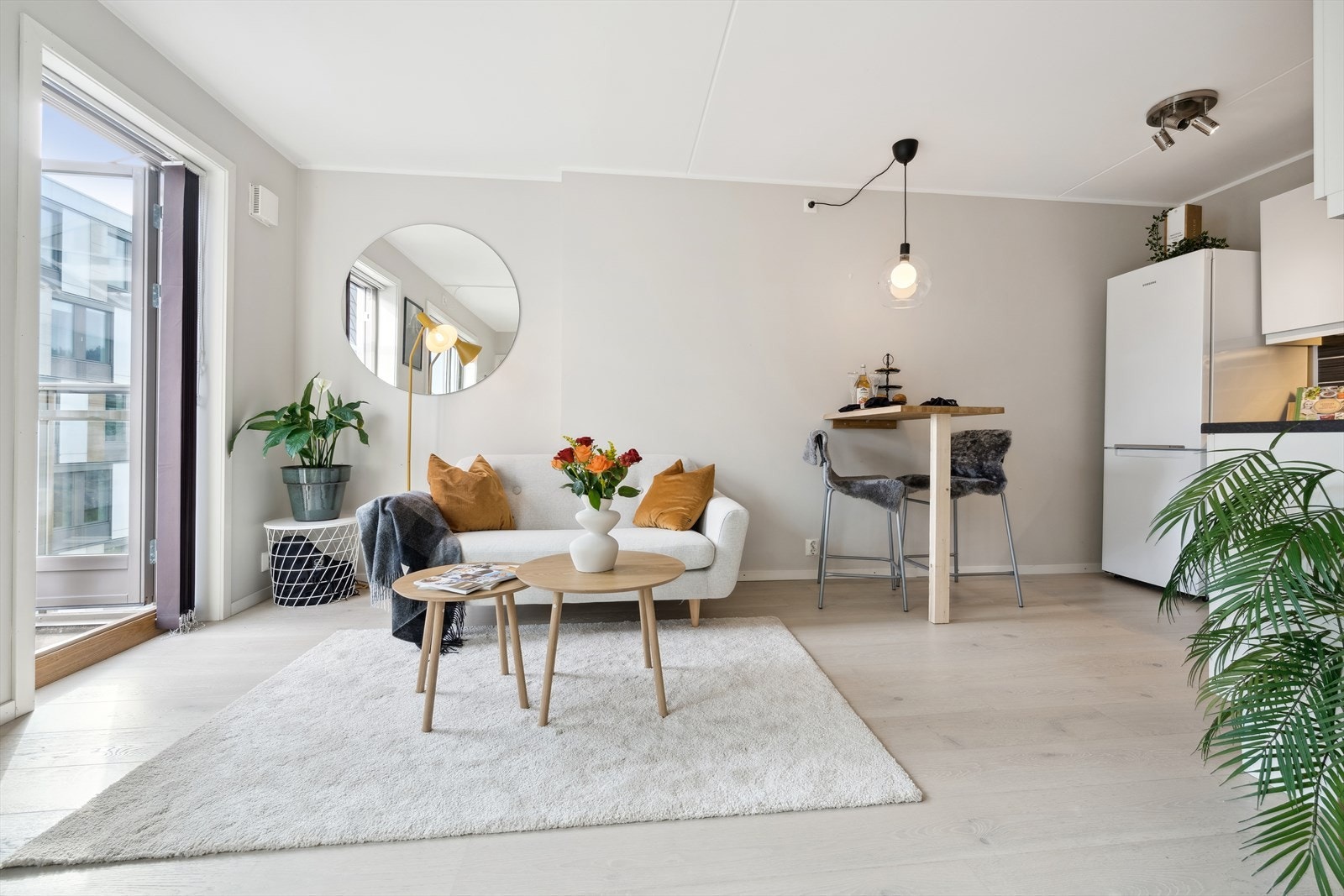 Veggoverflater ble malt i 2022 samtidig som det ble lagt nytt gulv. Galleribilde