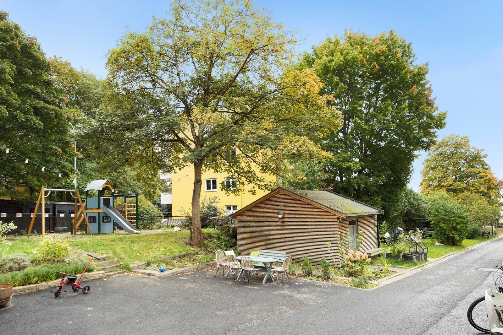 Fellesområdene i borettslaget er pent opparbeidet. Galleribilde