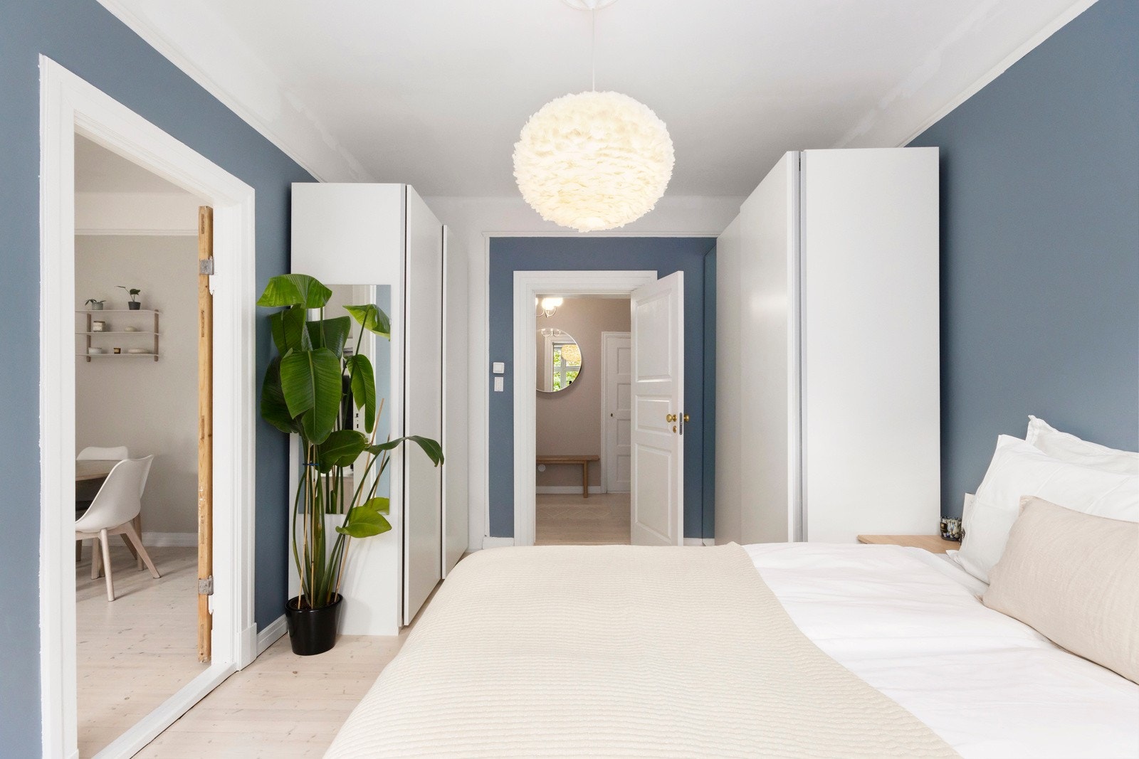 Garderobeskap på soverommet følger boligen. Galleribilde