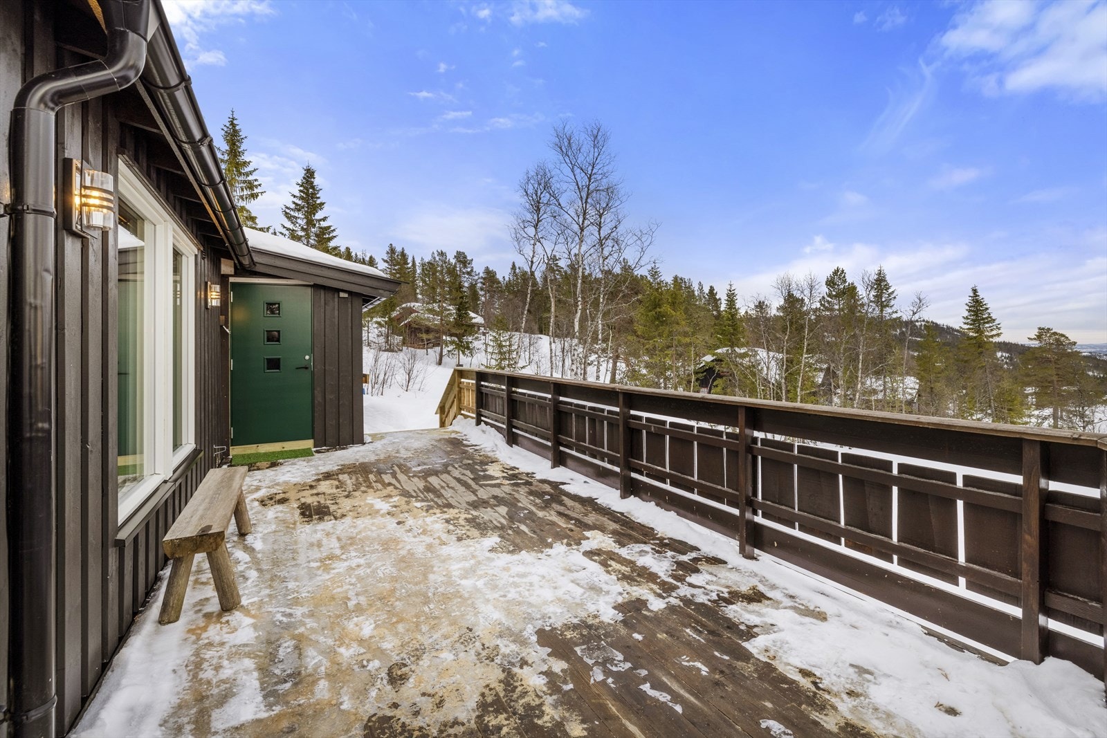 Oppkjørte skiløyper og turmuligheter rett ved. Galleribilde