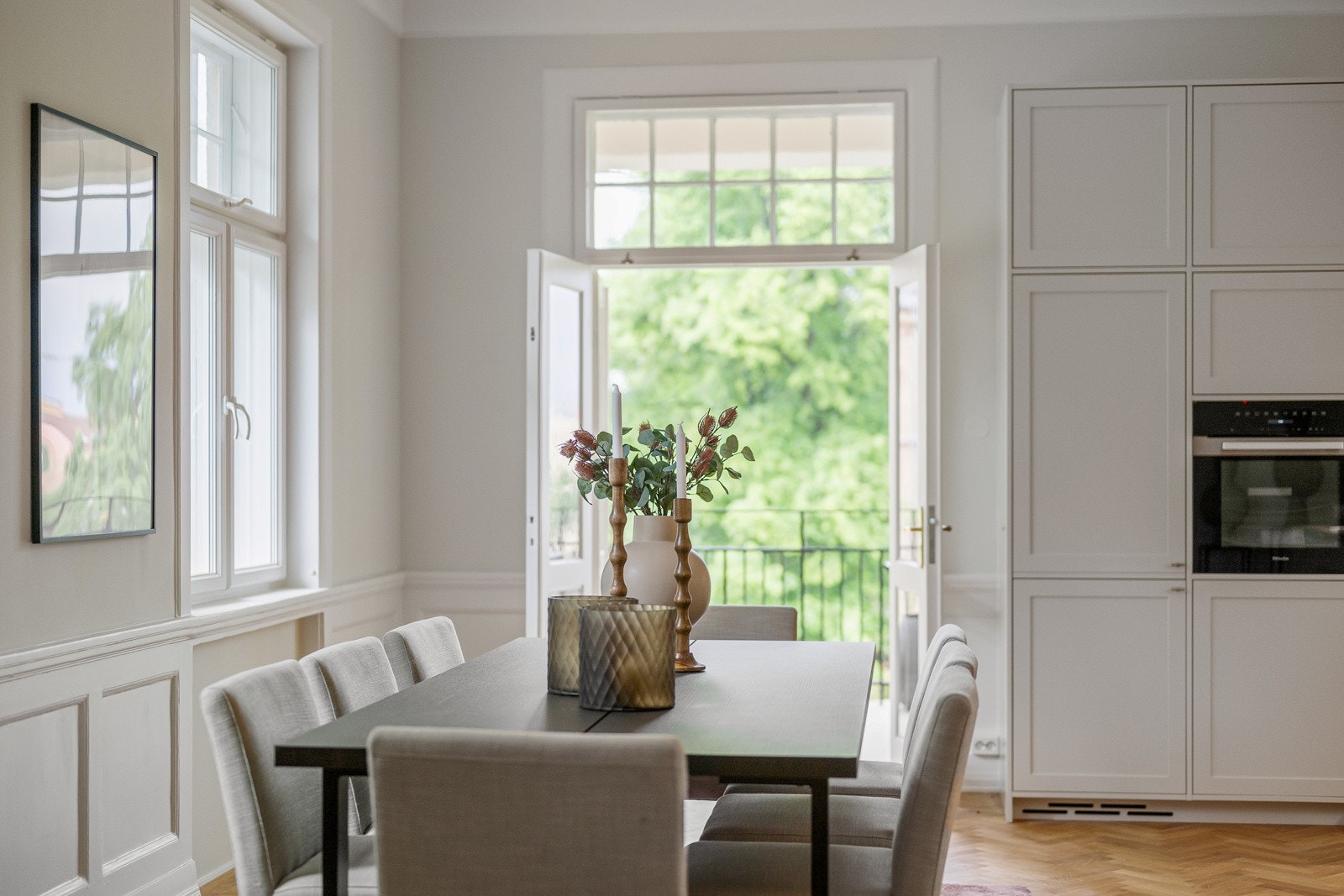 Utgang til loggia og stor terrasse Galleribilde
