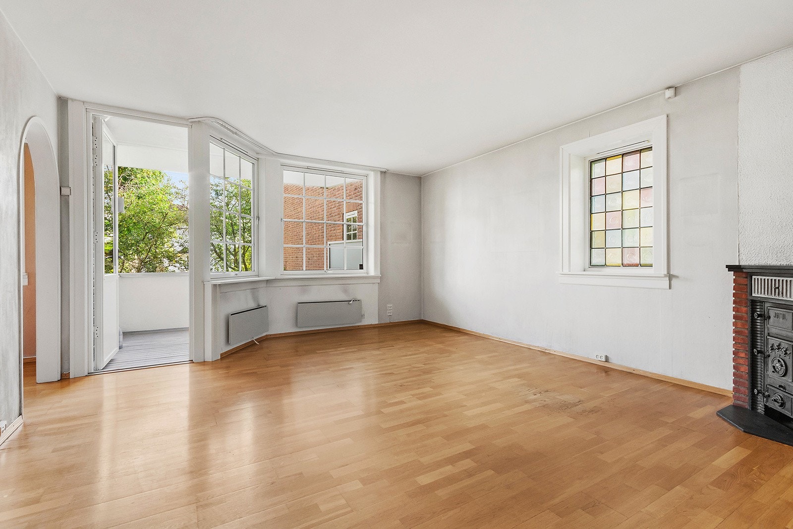 Boligen fremstår lys og fin med stort potensiale Galleribilde