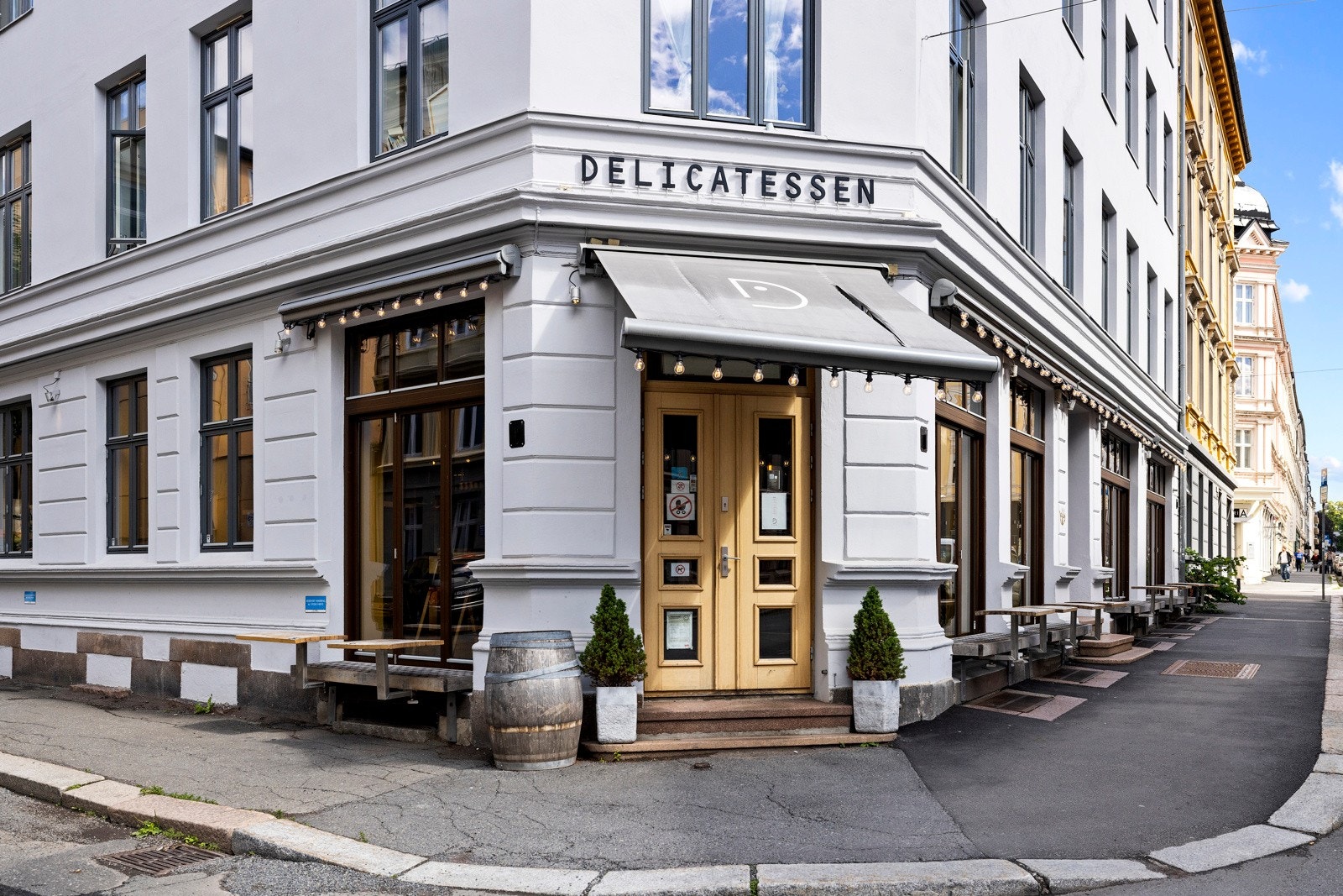 Innen kort gangavstand finner du et rikt utvalg av butikker, kaféer, restauranter og nisjeforretninger. Galleribilde