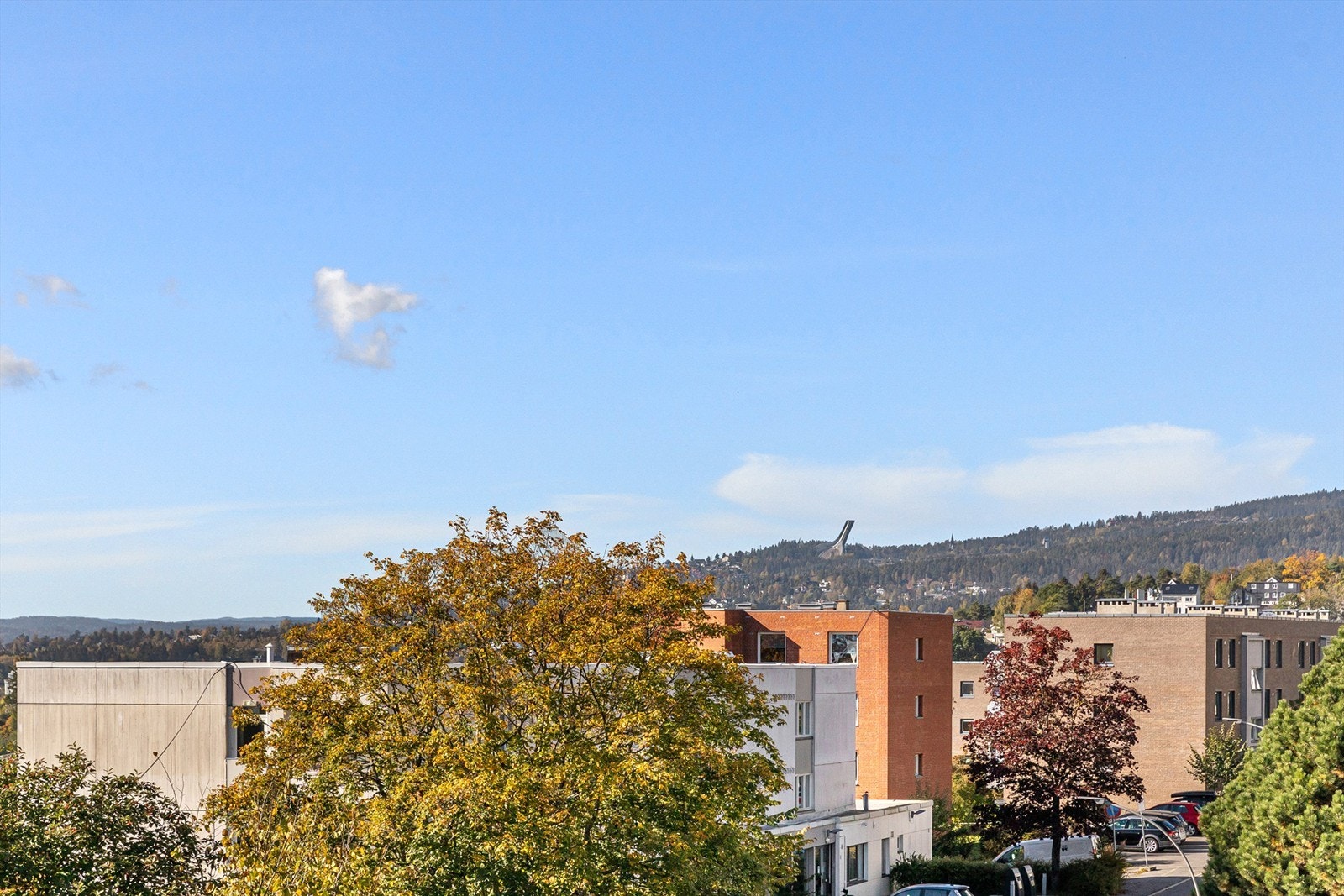 Utsikt mot Holmenkollen (Zoom) Galleribilde