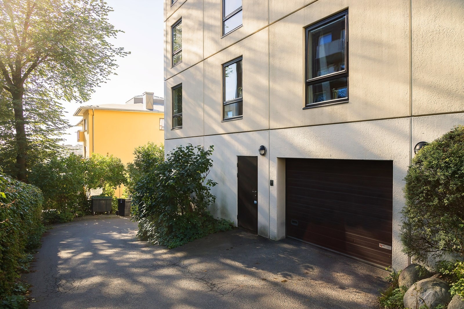 Leiligheten har trappefri adkomst fra 1. etasje, men oppleves som 2. etasje. Galleribilde