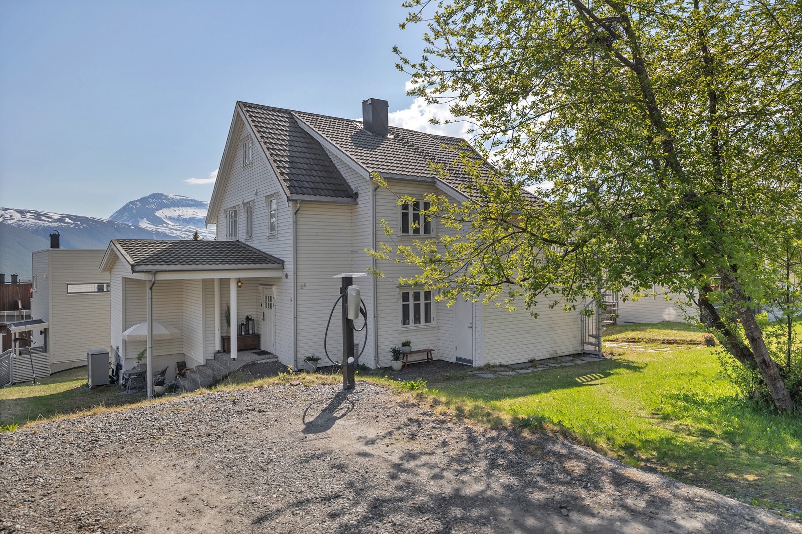 Helmer Hansens Gate 2A ligger høyt plassert i nordre del av Tromsø sentrum Galleribilde