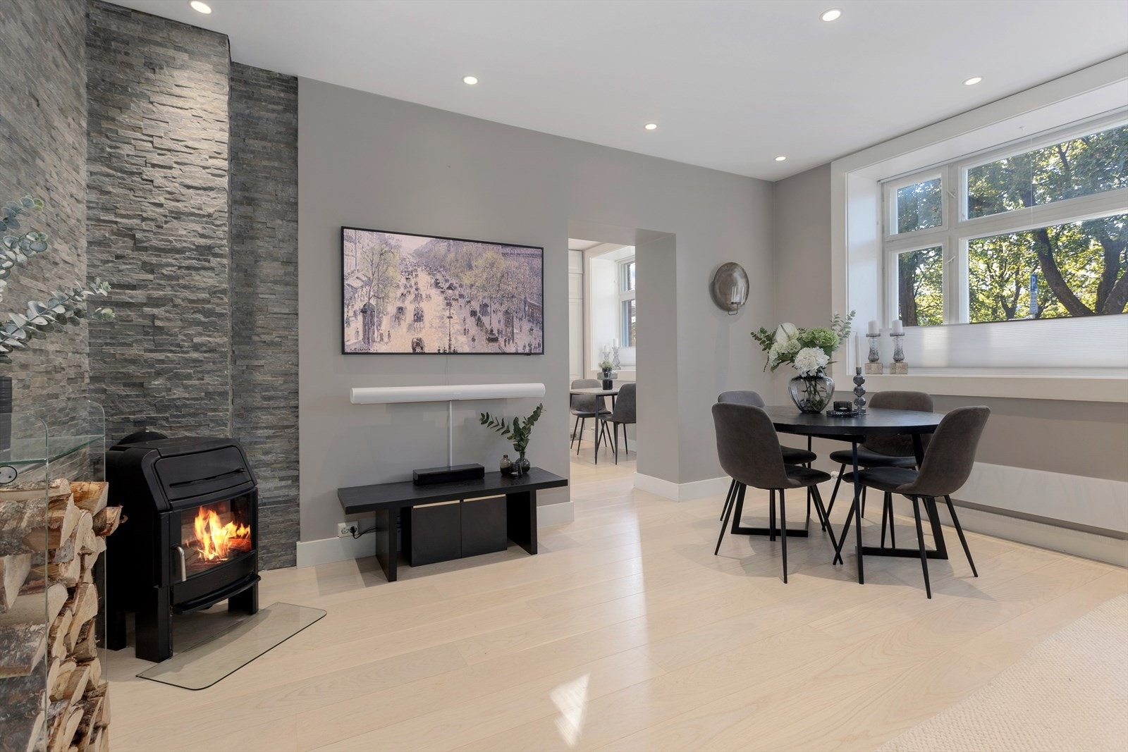 Lys og romslig 3-roms med romslig stue og separat spisekjøkken, presentert av Sindre Jonassen v/Nordvik Frogner Galleribilde