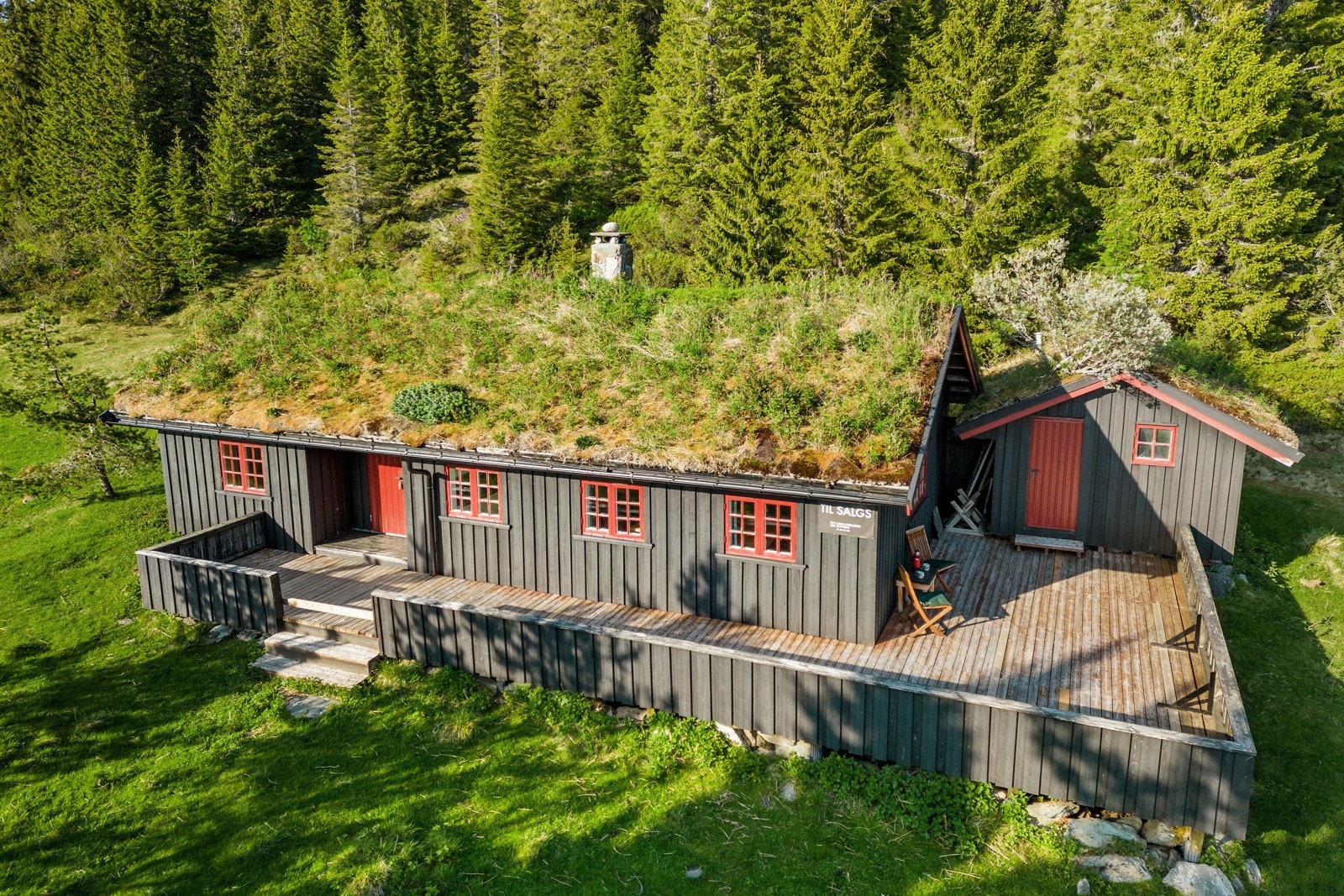 Gode vindusflater slipper inn masse dagslys. Galleribilde