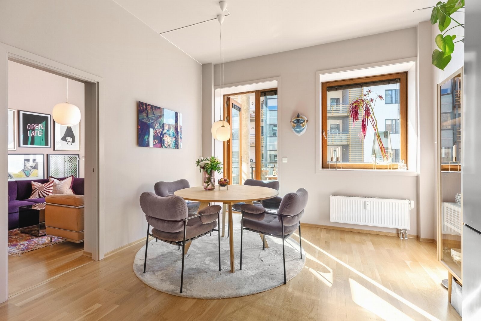 Dette er en lys og luftig 3-roms med flotte kvaliteter i et ettertraktet område Galleribilde