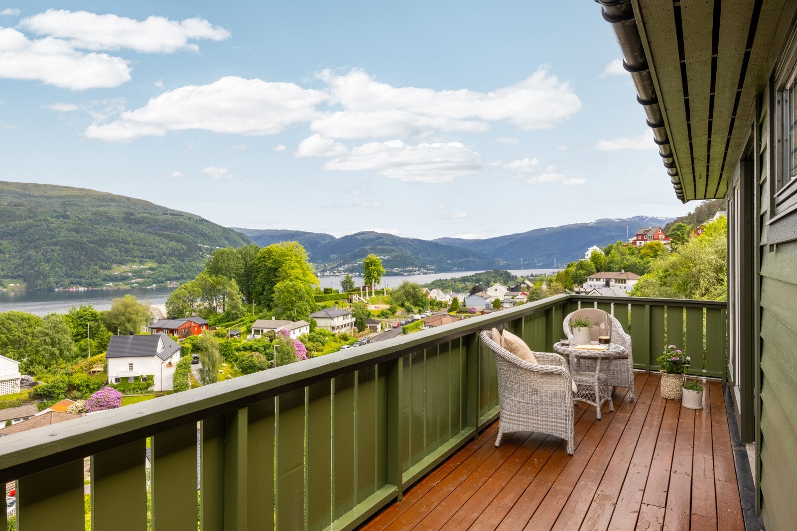 Fine dager og kvelder kan nytes i flotte omgivelser! Galleribilde