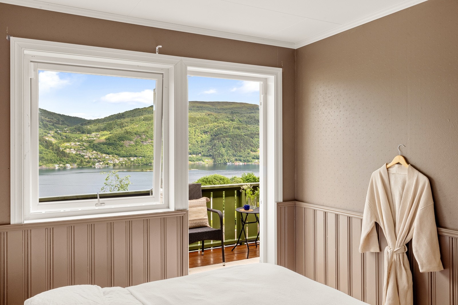 Her er det også egen utgang til terrassen. Galleribilde