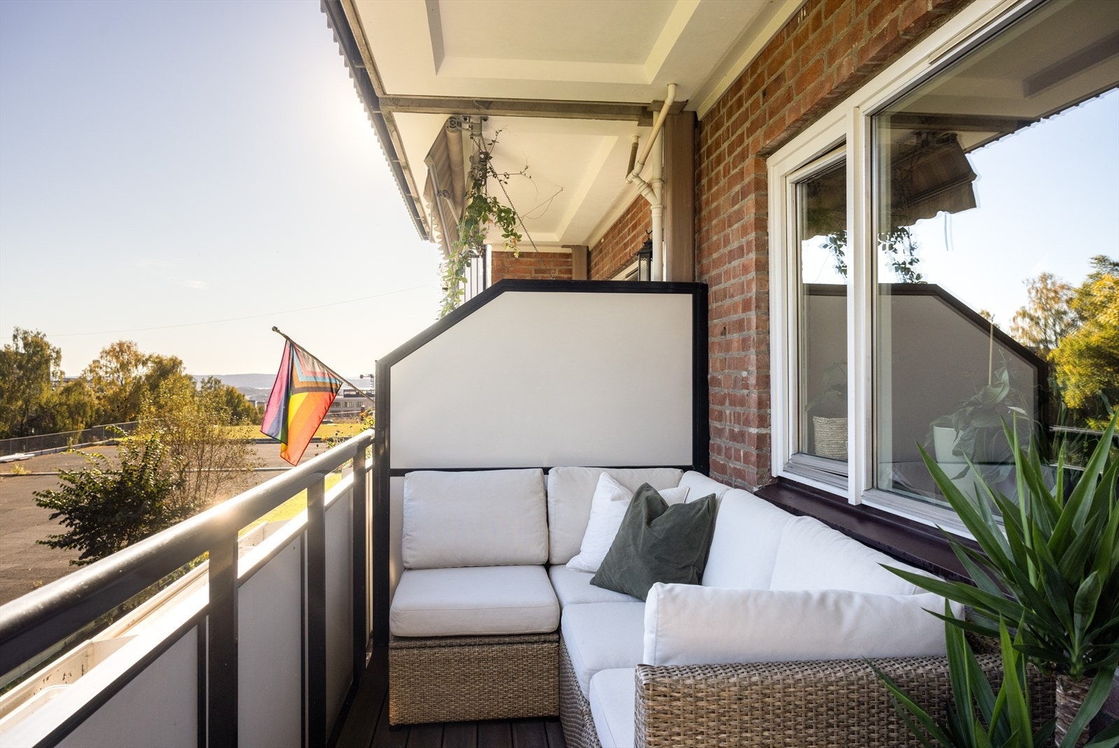 Her er det plass til møblement og grill om ønskelig. Galleribilde