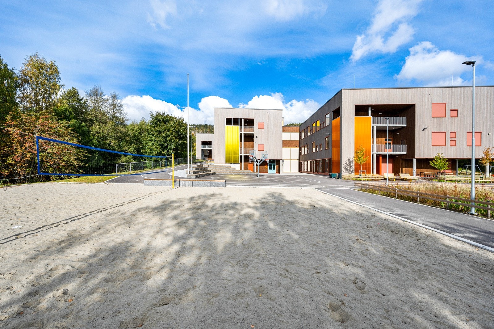 Eineåsen skole (ungdomsskole) Galleribilde