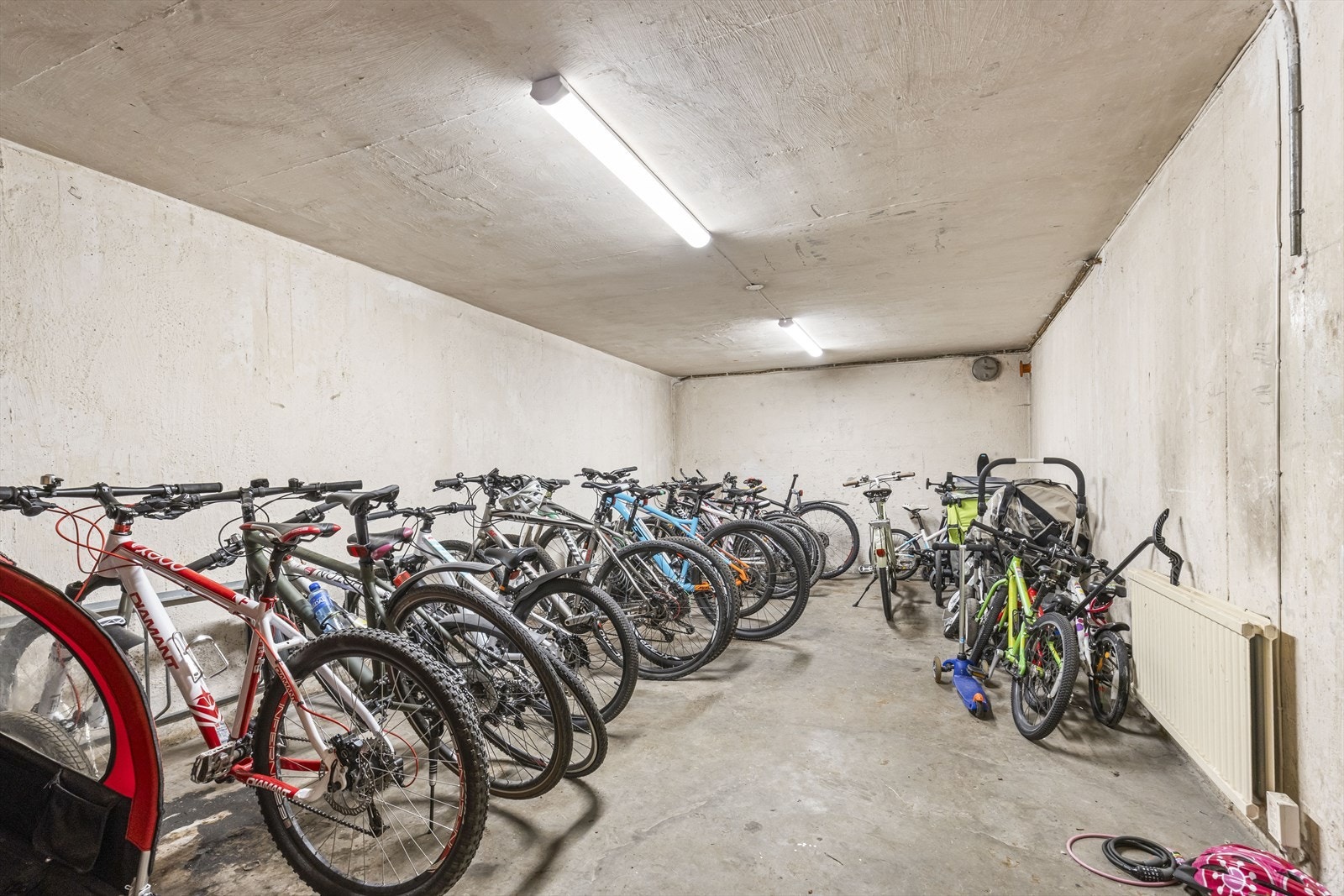 Det er felles sykkelgarasje i borettslaget. Galleribilde