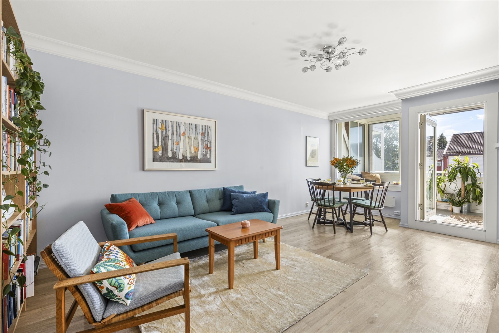 Velkommen til Solbergliveien 106B! En innbydende 4-roms toppleilighet, beliggende i et velholdt borettslag i et barnevennlig og populært områd Galleribilde