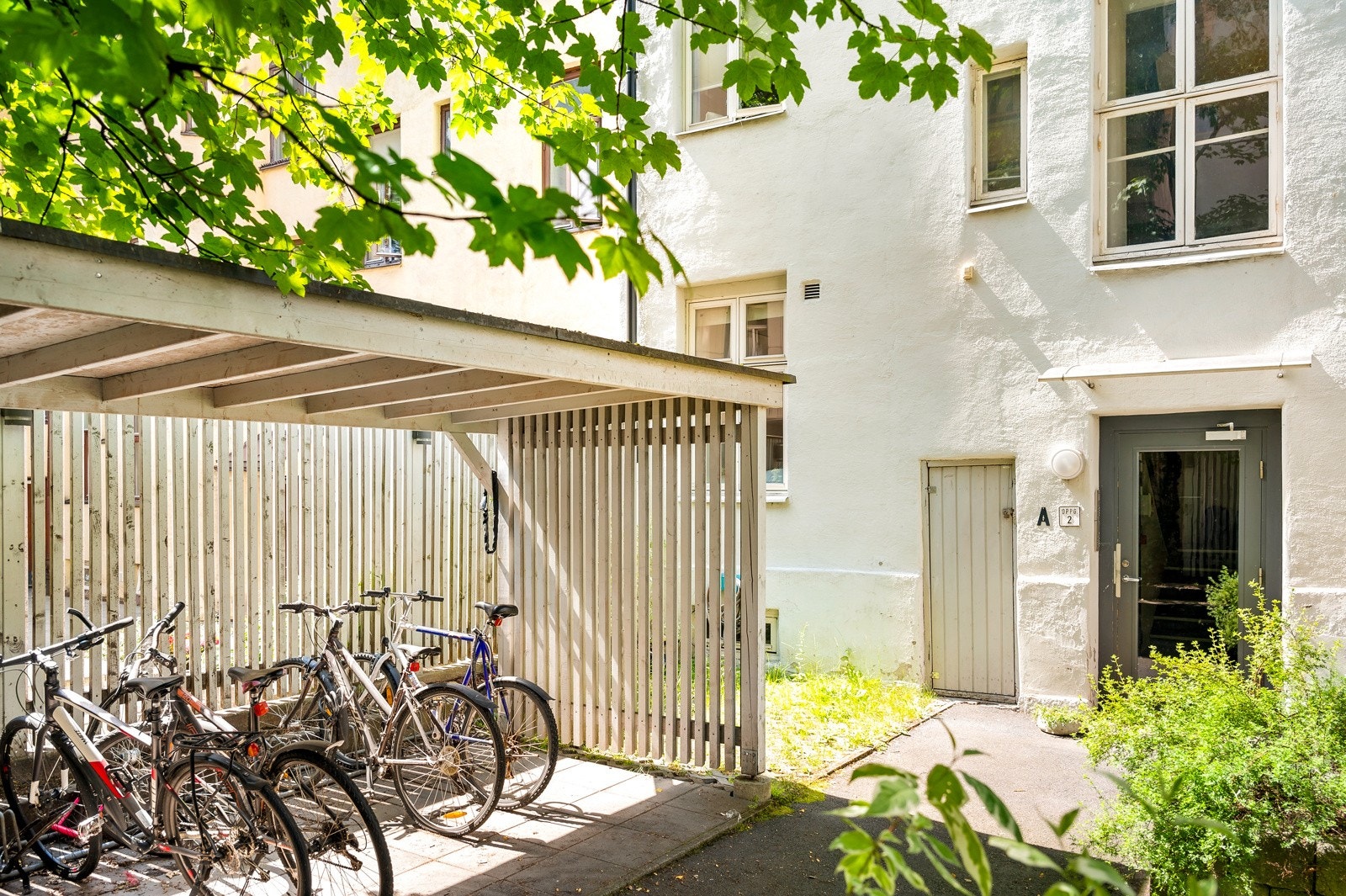 Felles sykkelparkering. Galleribilde