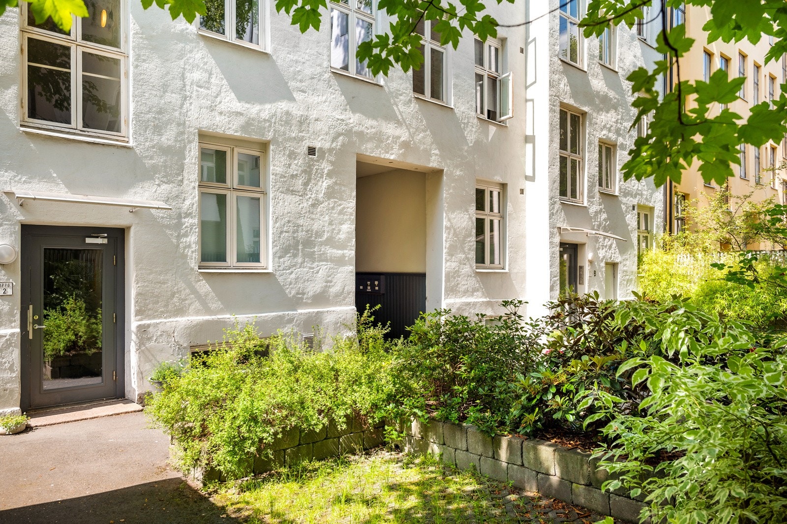 Den klassiske bygården har en flott opparbeidet bakgård. Galleribilde