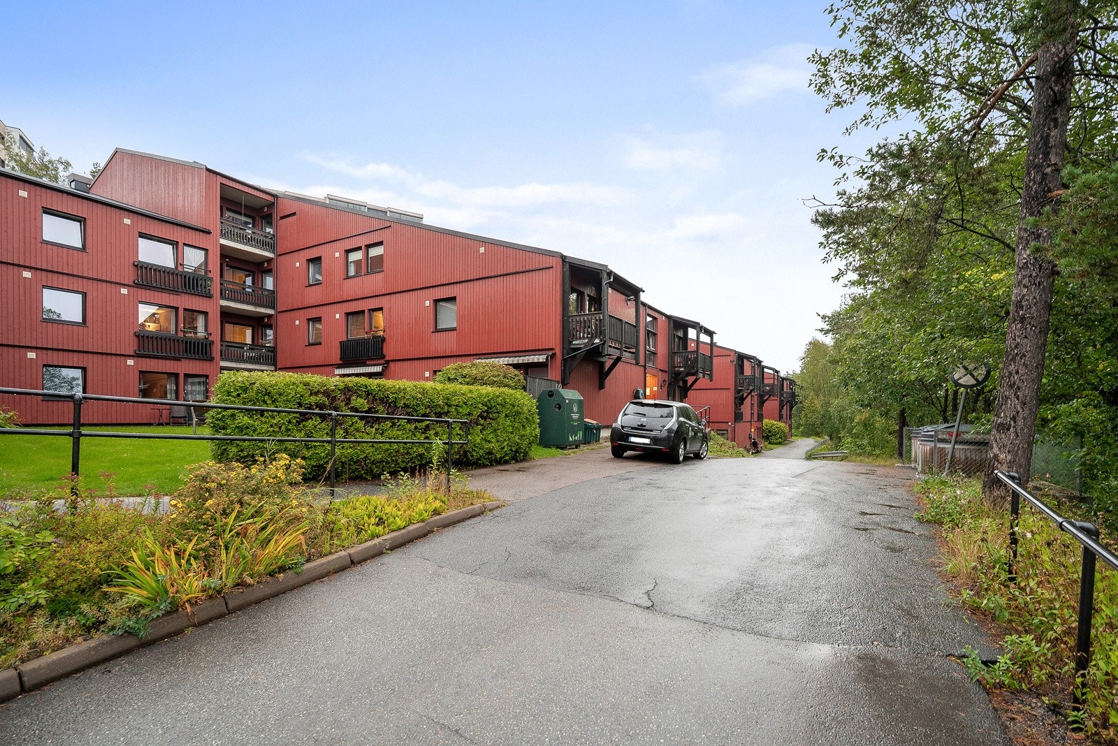 Odvar Solbergs vei 75C er belligende på et høydedrag på Romsås, i Oslo. Galleribilde