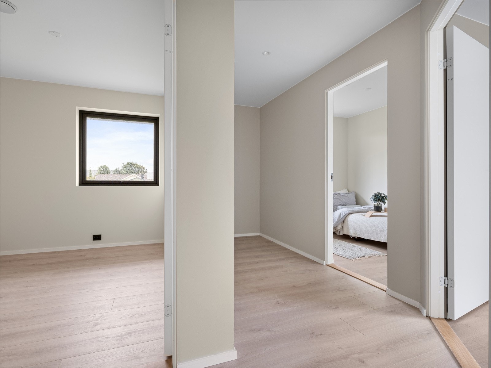 Det er tre soverom i hovedetasjen. Galleribilde