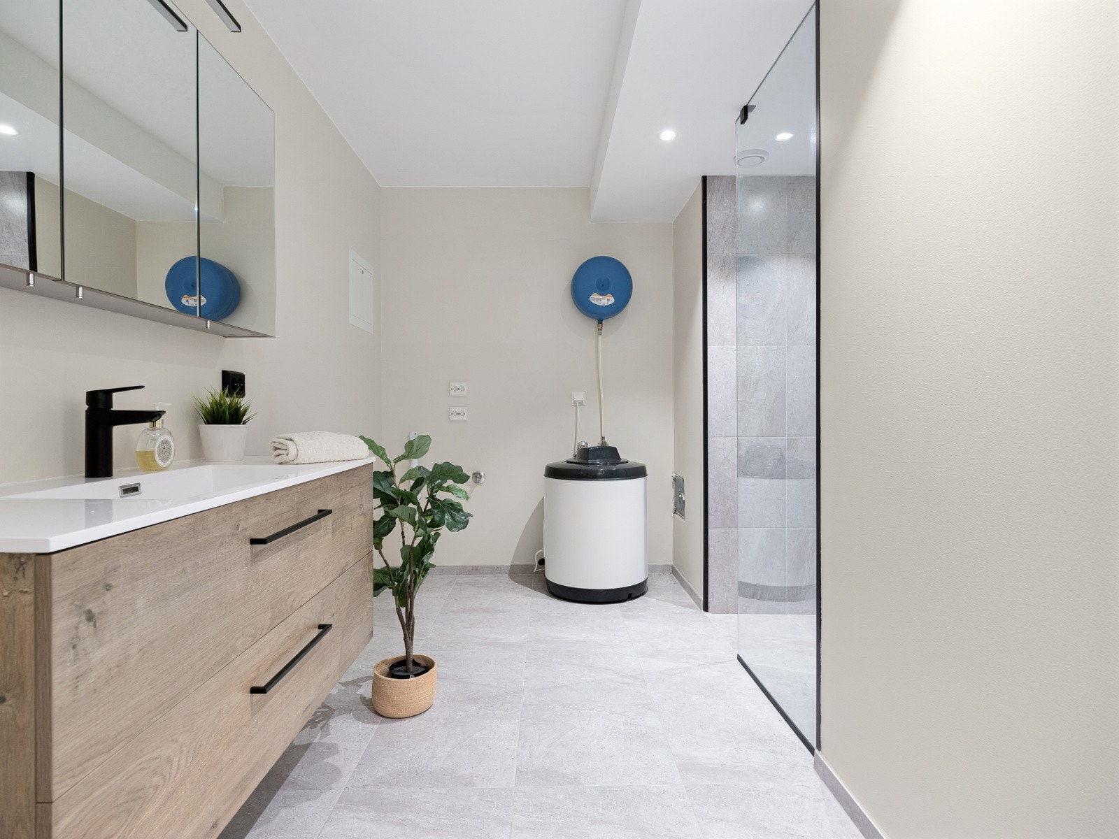 Badet i underetasjen er romslig. Galleribilde