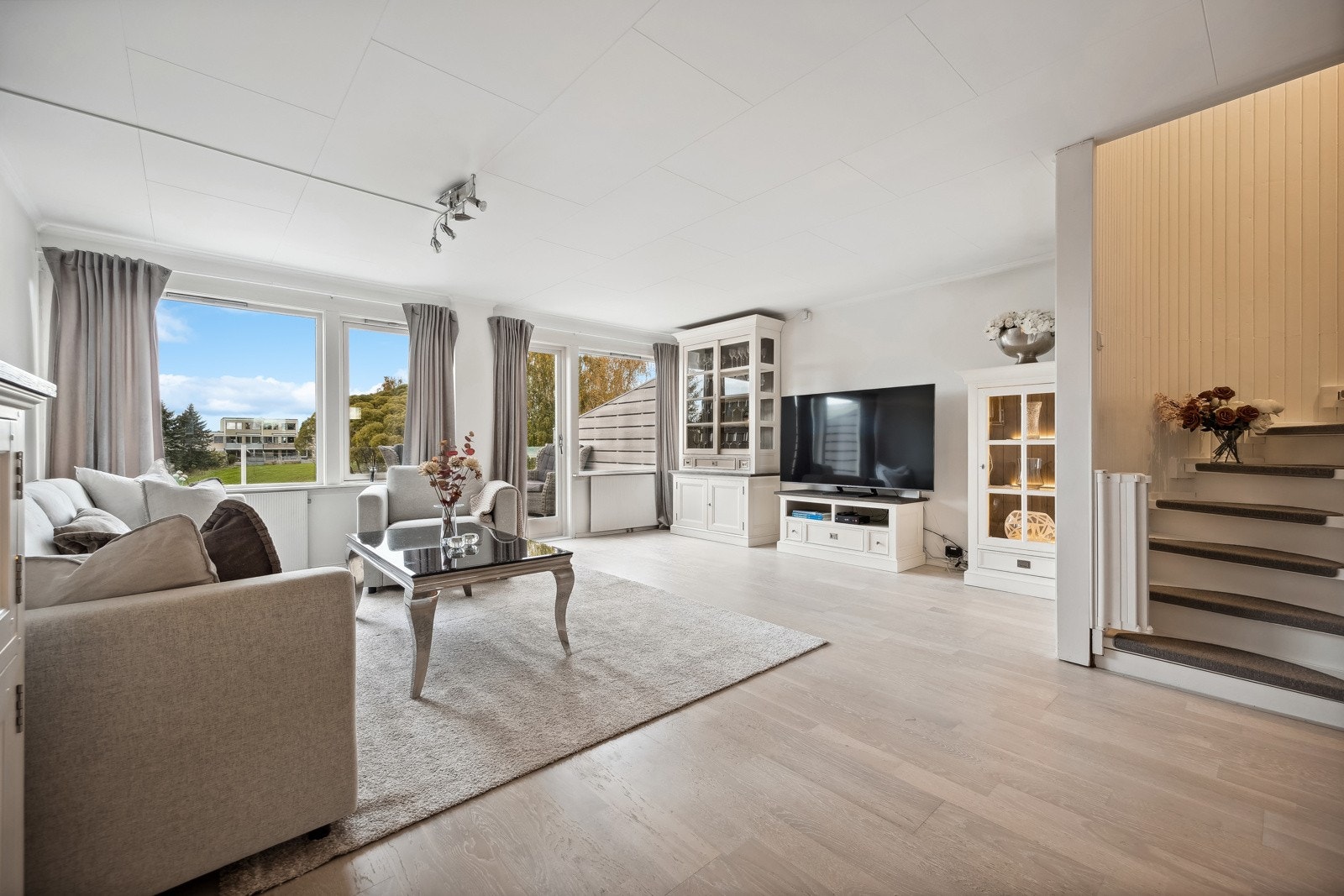 Et utrolig fint 4-roms rekkehus med gjennomgående god standard på Risvollan. Galleribilde