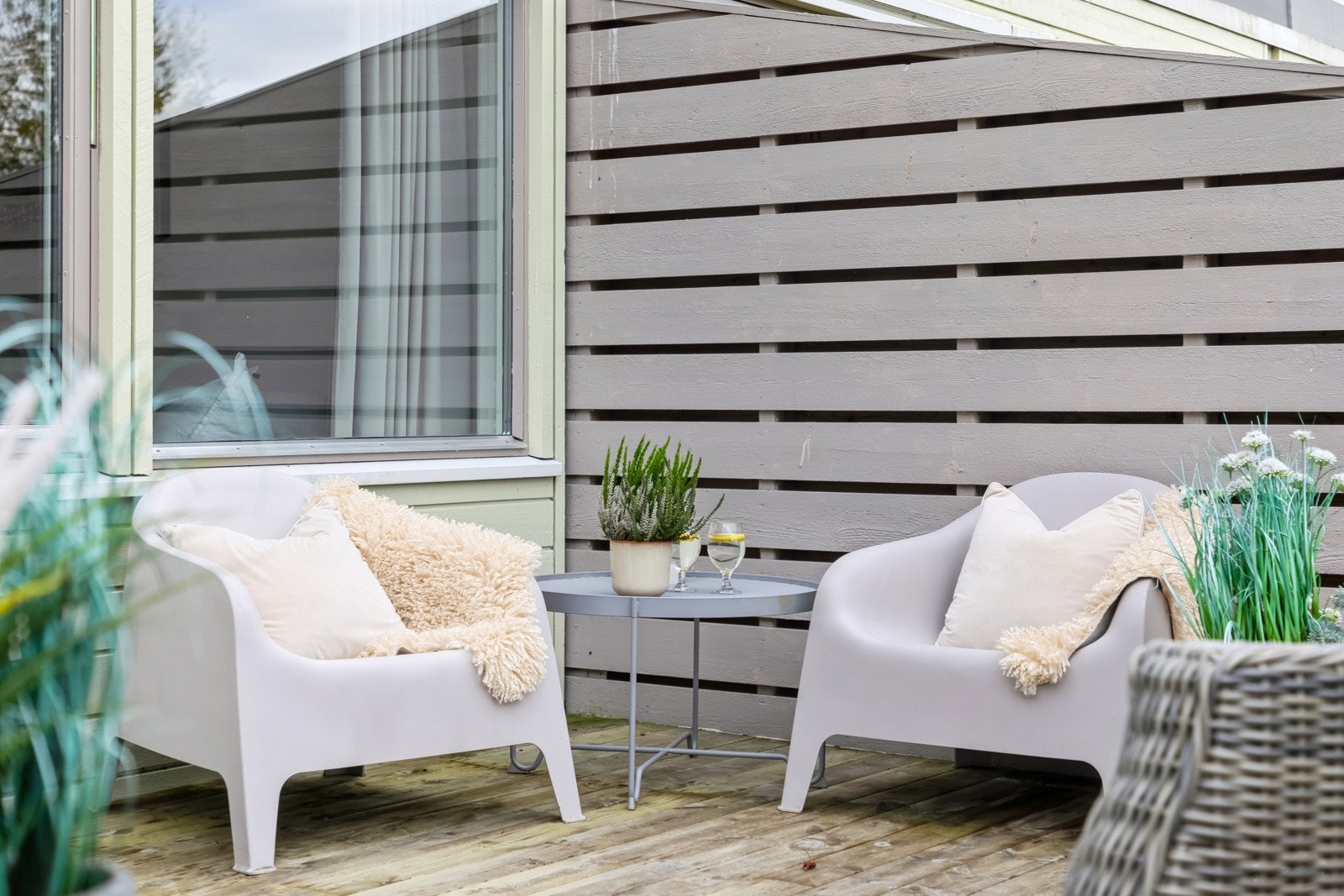 Kan enkelt innredes etter behov med diverse utemøblement. Galleribilde