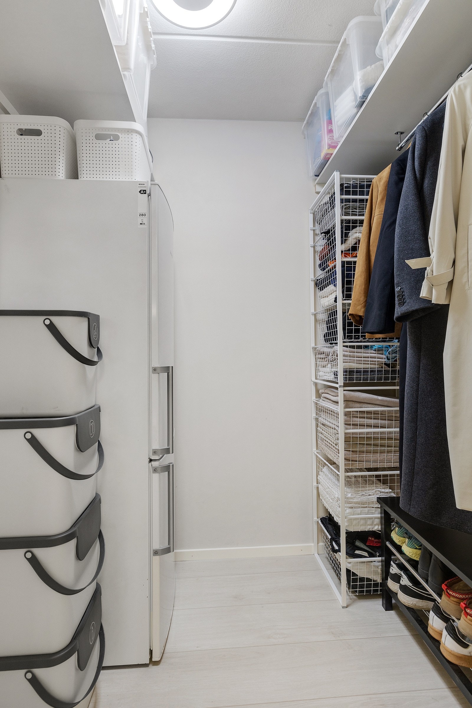 Her er det gode muligheter for diverse oppbevaring. Galleribilde