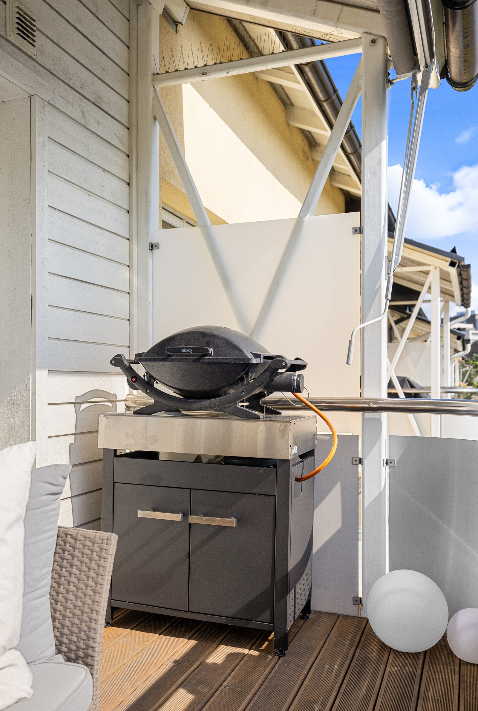 Det er tillatt å grille med gass- og elektrisk grill. Galleribilde