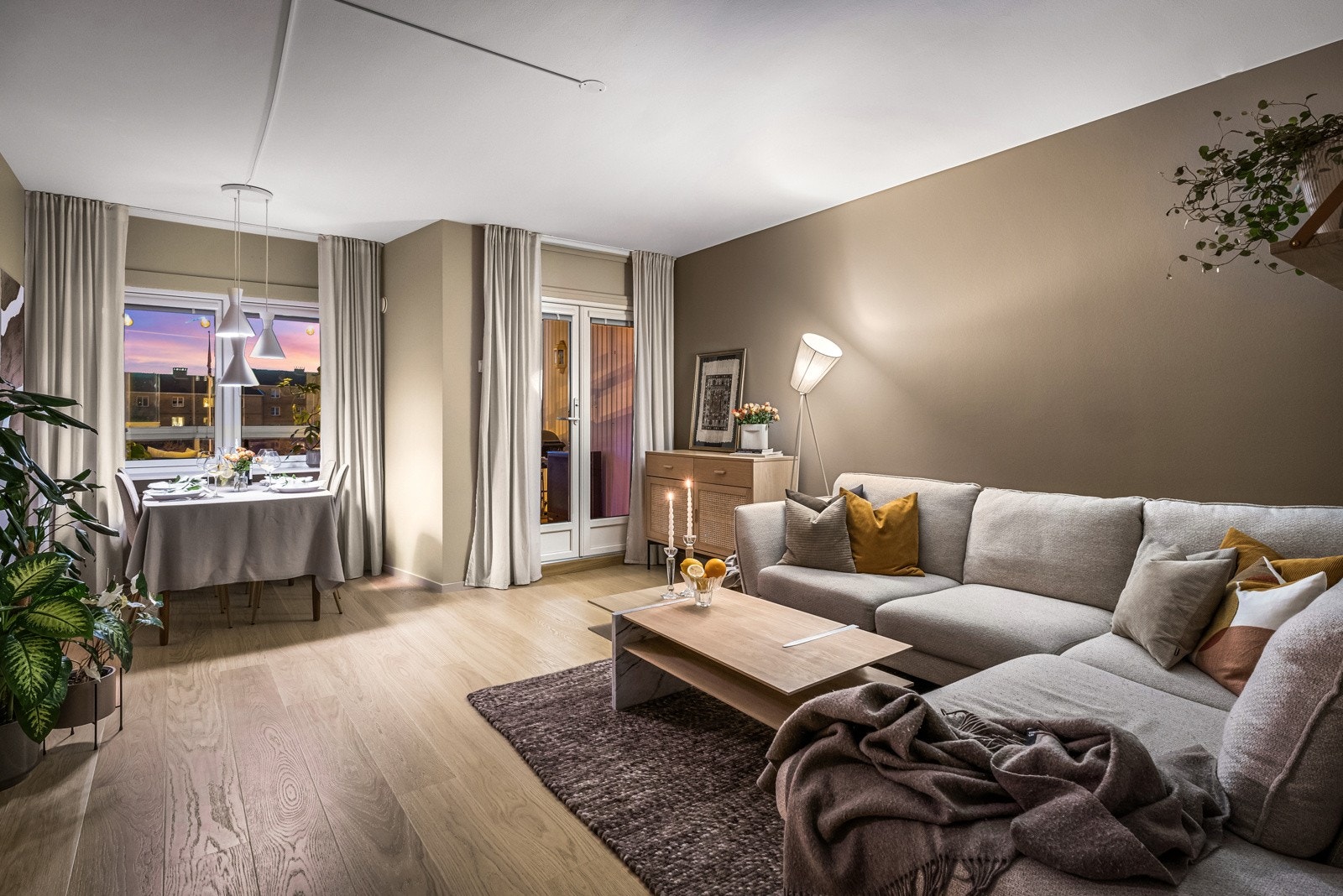 Velkommen til Christoffer Hellums vei 27 - presentert av Joachim C. Nilsen ved Privatmegleren Galleribilde