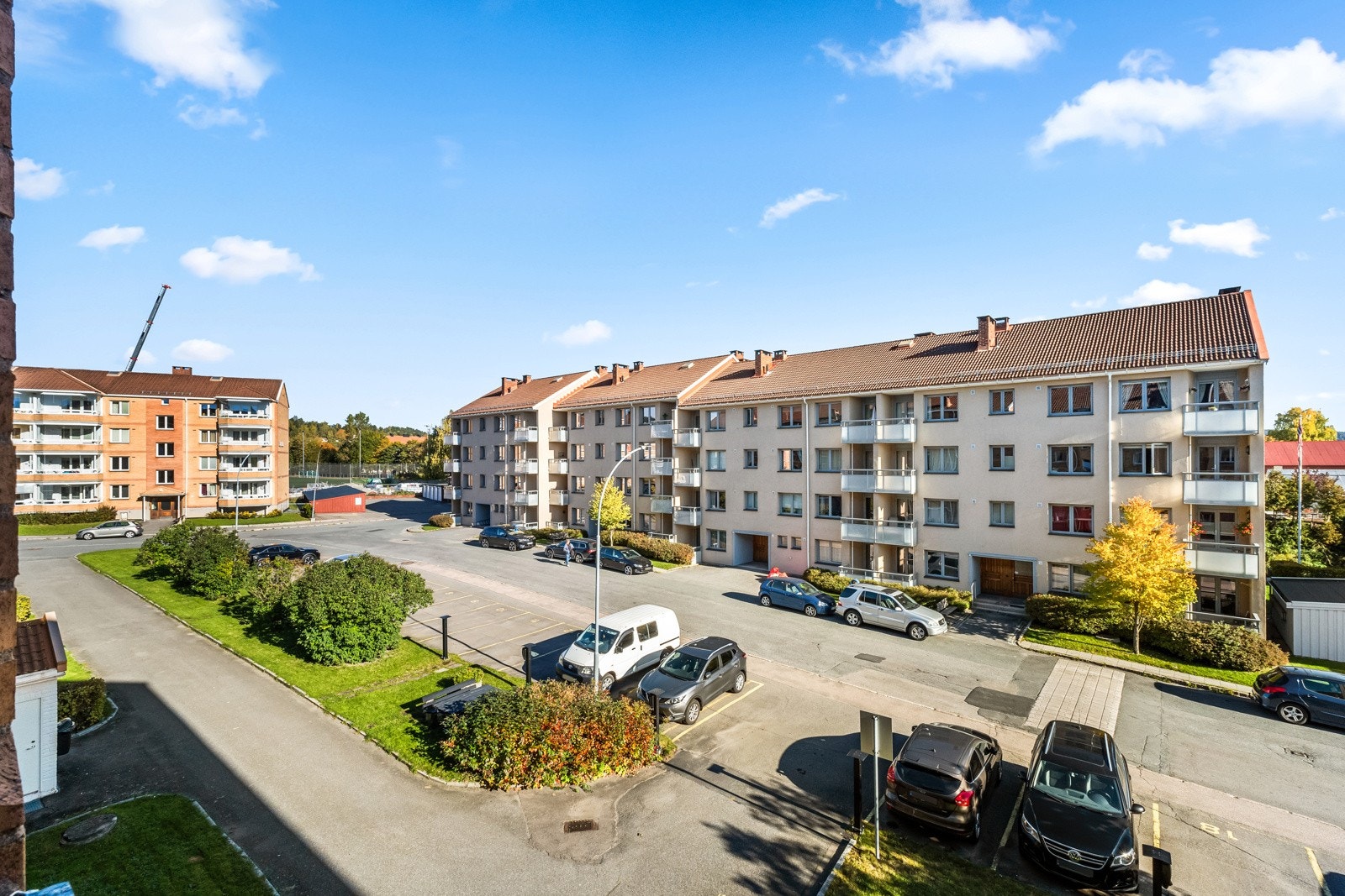 Borettslaget har 200 parkeringsplasser for utleie Galleribilde