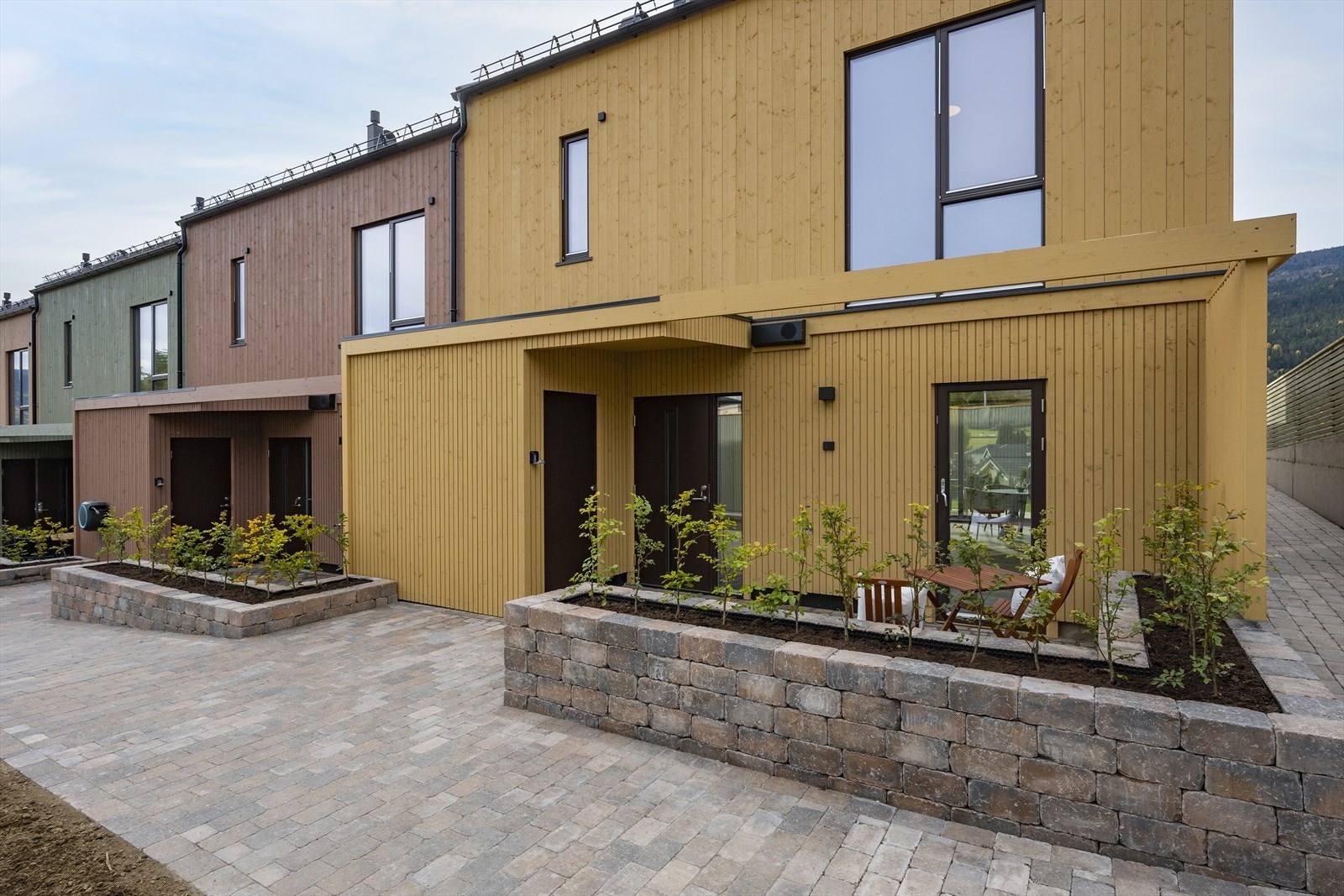 Hyggelig inngangsparti som er pent opparbeidet. Galleribilde