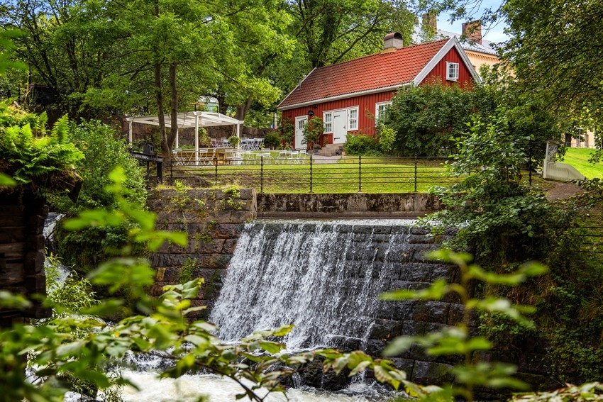 Sjarmerende Hønse-Lovisa og Mølleparken finner du langs Akerselva, rett ved leiligheten. Galleribilde