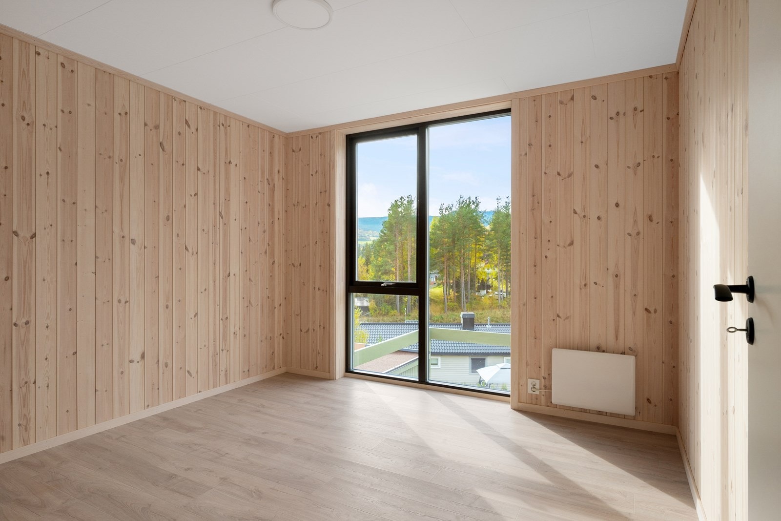 Soverommene er alle sammen av svært god størrelse, hvor det er muligheter for å sette inn senger i ulike størrelser slik man selv måtte ønske. Galleribilde