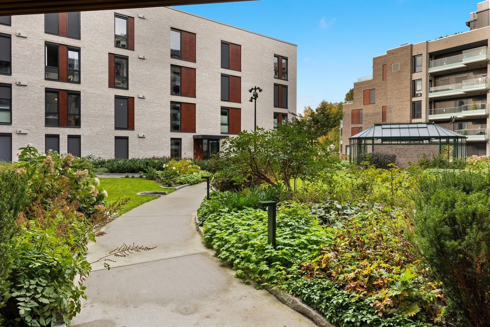 Sameiet har pent opparbeidede uteområder Galleribilde